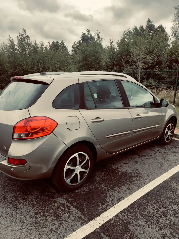 Renault Clio Estate III dCi 75 TomTom Live