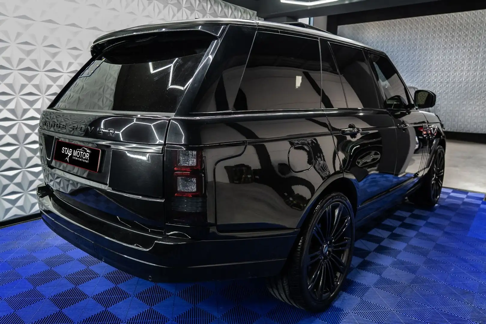 Land Rover Range Rover Range Rover LWB 4.4 sdV8 Vogue auto Black - 2