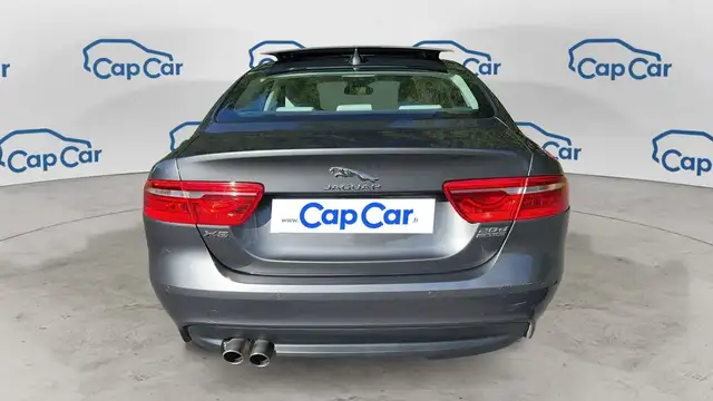 Jaguar XE view 3