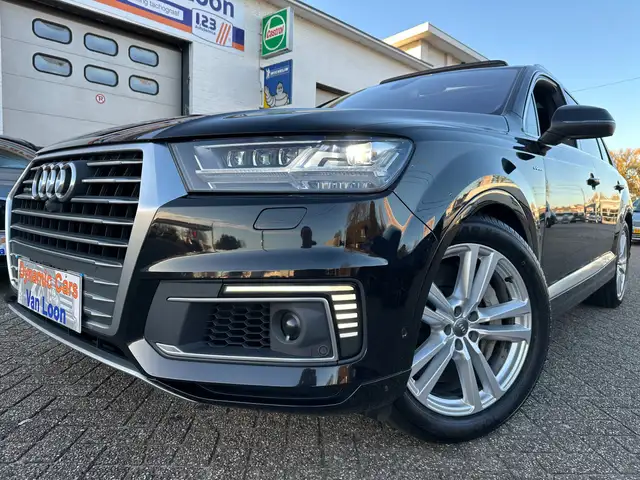 Audi Q7 3.0TDI E-tron S-Line Quattro tiptronic Full-Option