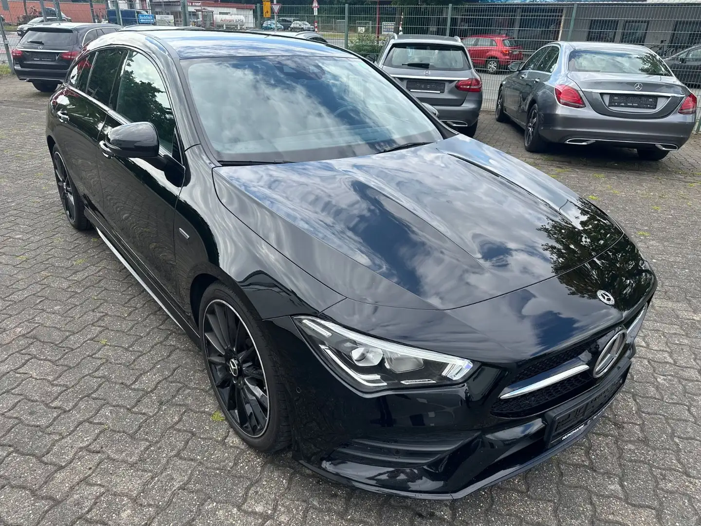 Mercedes-Benz CLA 200 CLA 200 d SB AMG Line Night LED Ambiente Kamera Noir - 2