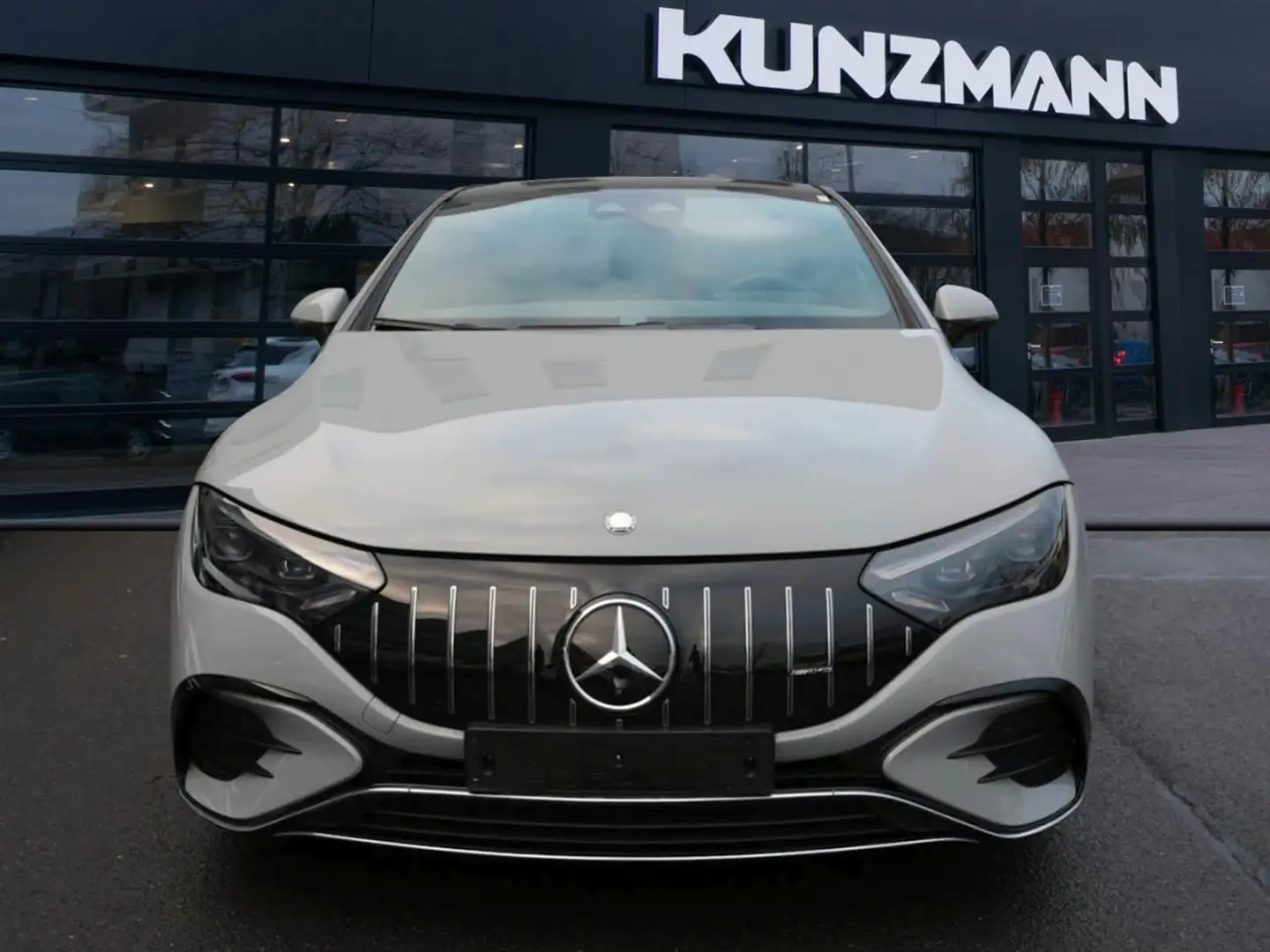 Mercedes-Benz EQE 43 AMG 4M Panorama Distronic NP 119.244 Grau - 2