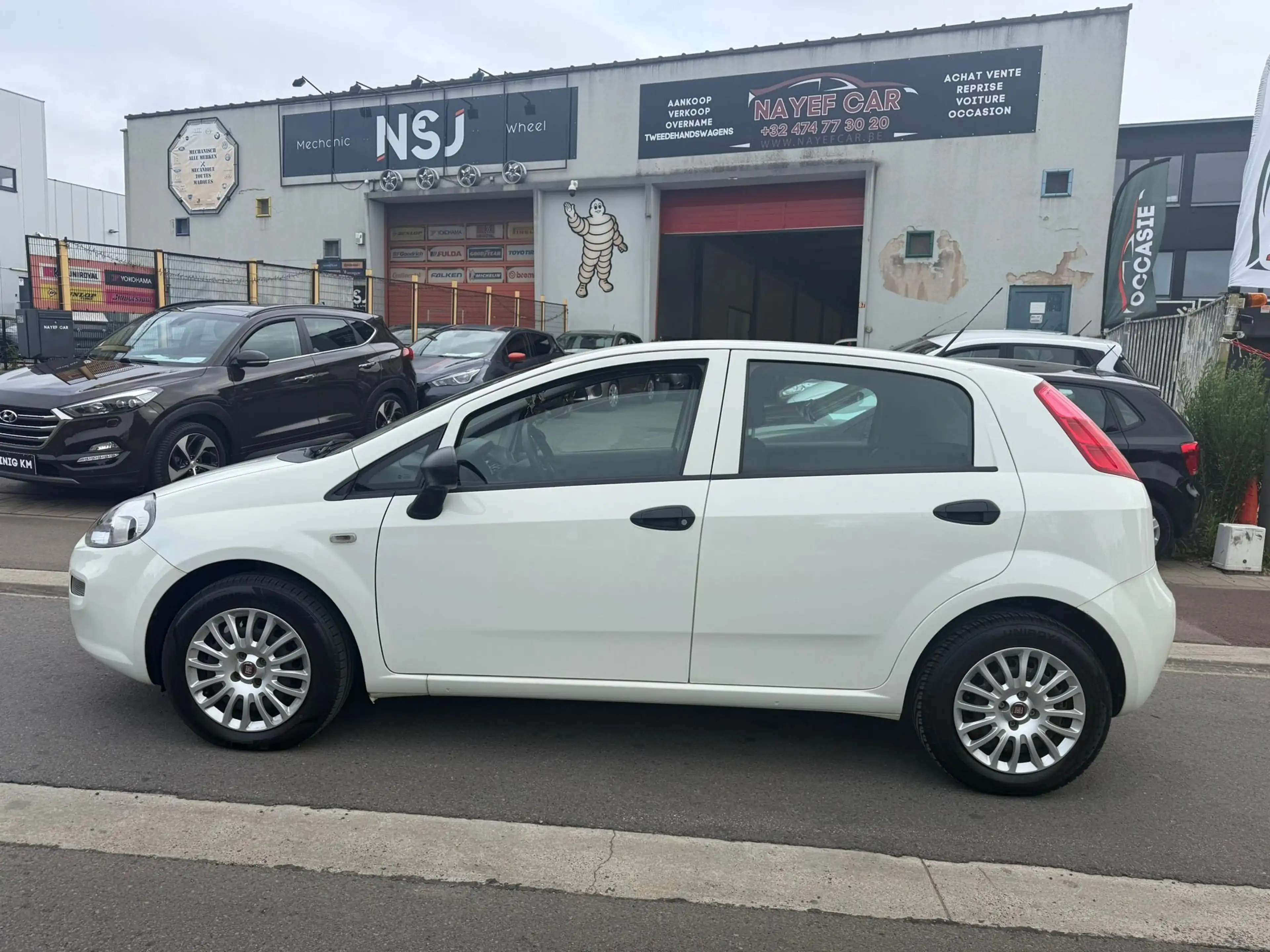 Fiat Punto 1.2i Easy**12M GARANTIE** — photo 10