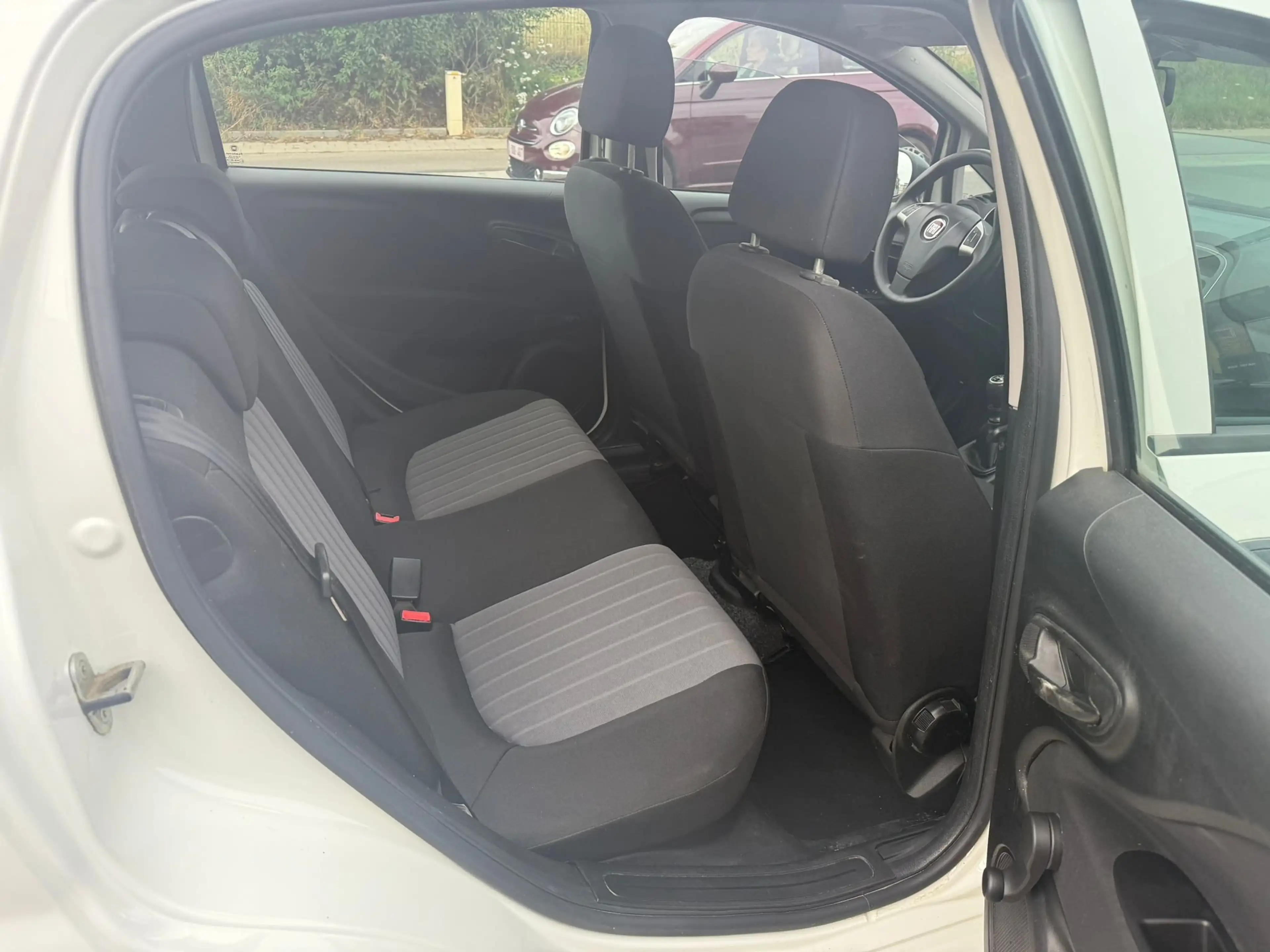 Fiat Punto 1.2i Easy**12M GARANTIE** — photo 7