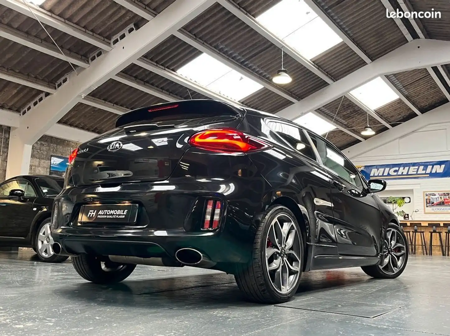 Kia ProCeed / pro_cee'd GT 1.6L 204 ch Bluetooth, Régulateur Carnet et his Noir - 2