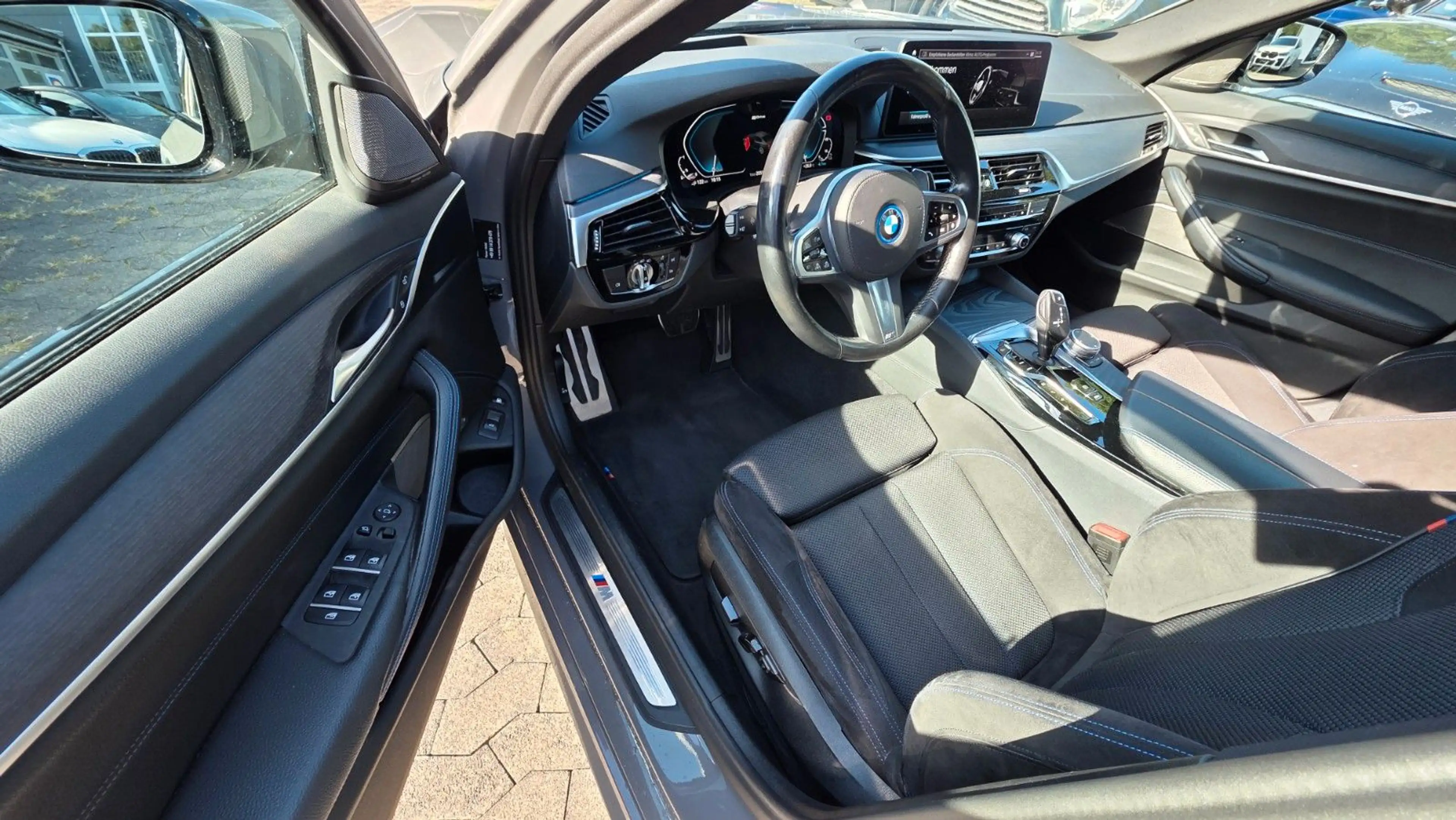 BMW 530 5 Limousine 530 e M Sport — photo 9