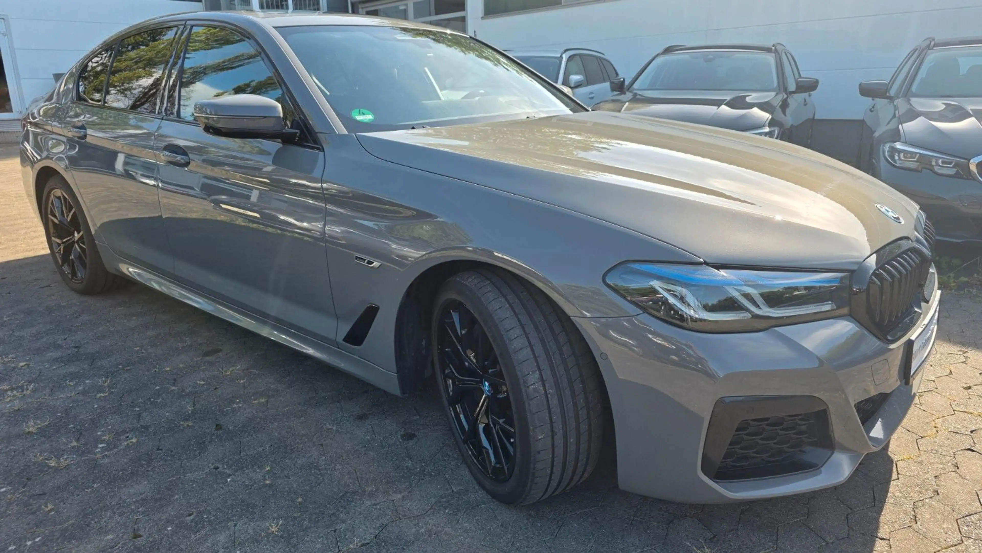 BMW 530 5 Limousine 530 e M Sport — photo 2