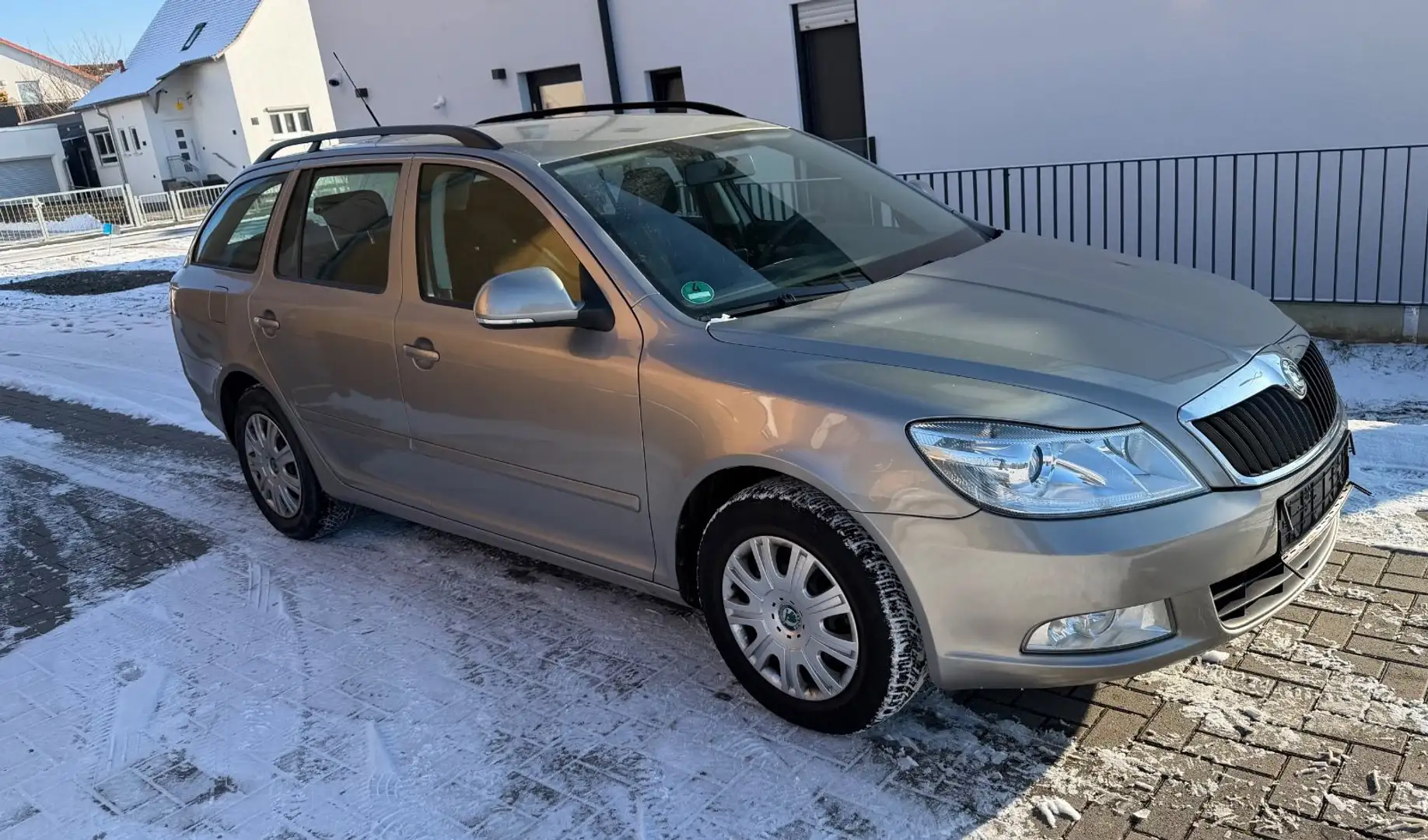 Skoda Octavia Combi Ambiente 1.4 TSI DSG Klima PDC Beige - 1