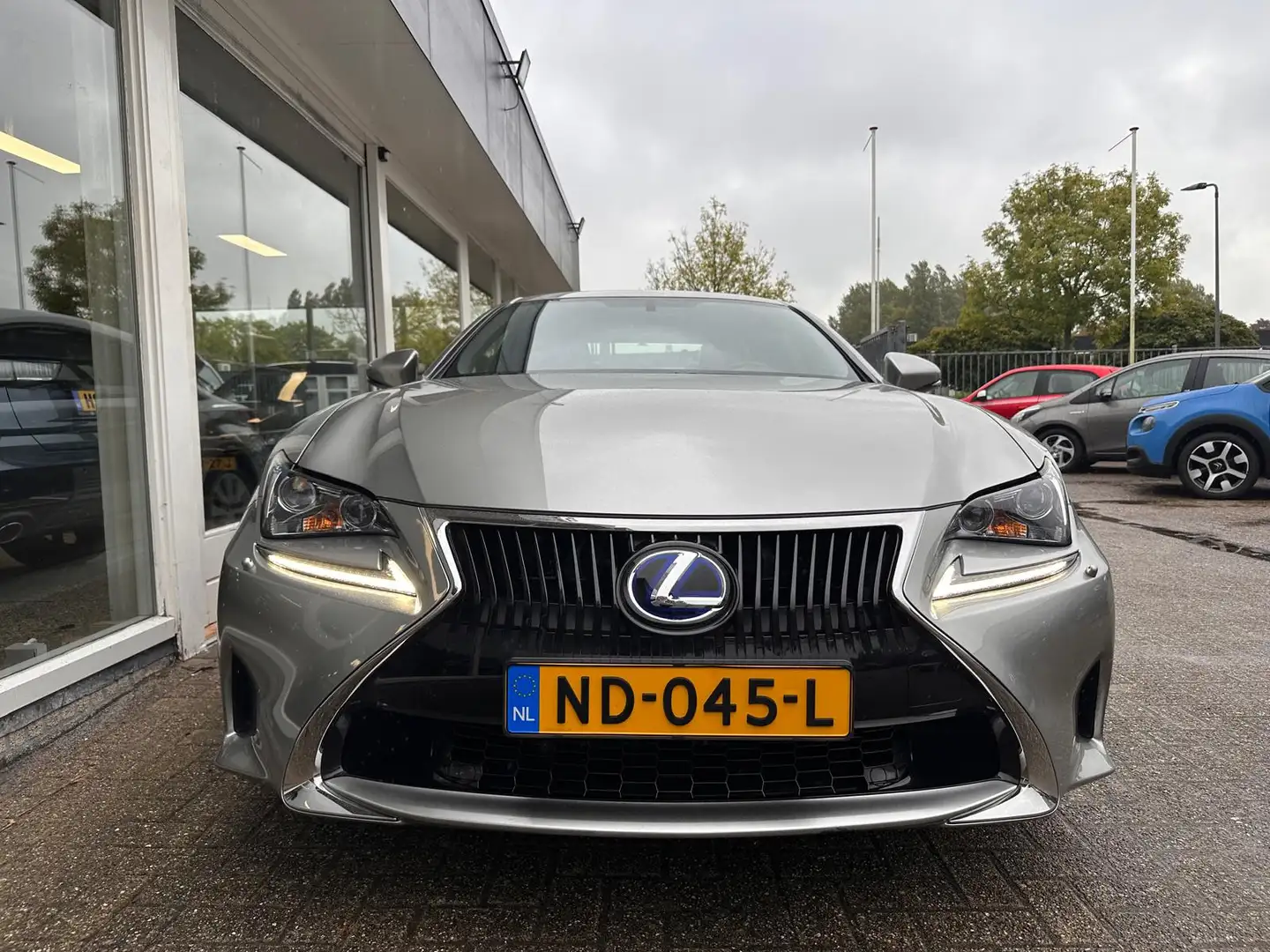 Lexus RC 300h Business Line Pro Navi Leder Cruisecontrol Grau - 2