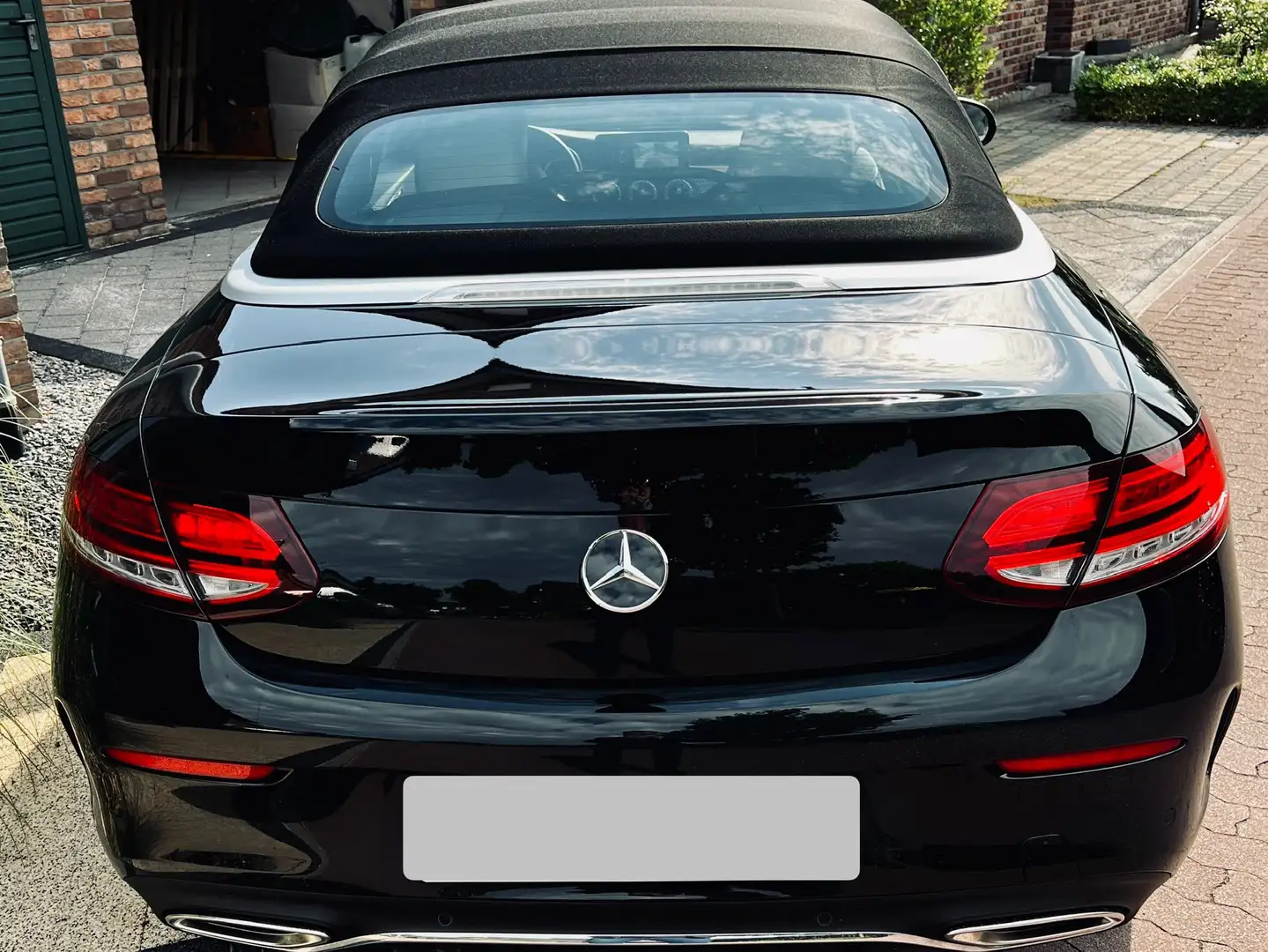 Mercedes-Benz C 180 C 180 CabrioAMG Line Schwarz - 2