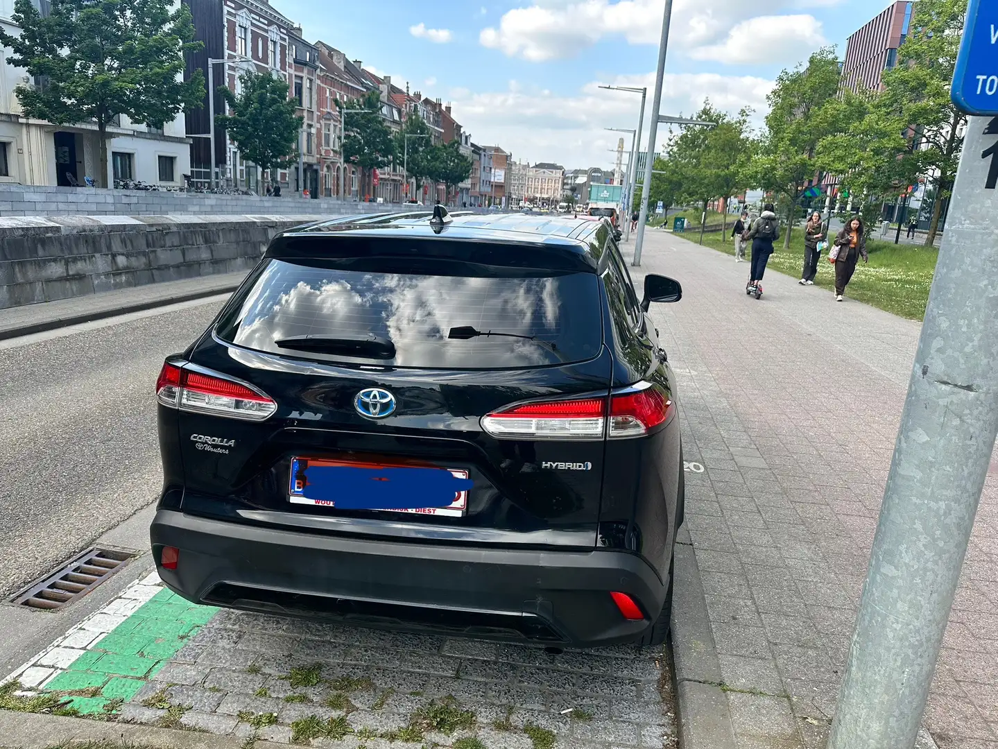 Toyota Corolla Cross Hybrid 2.0 VVT-i 4x4 Team Deutschland - 1