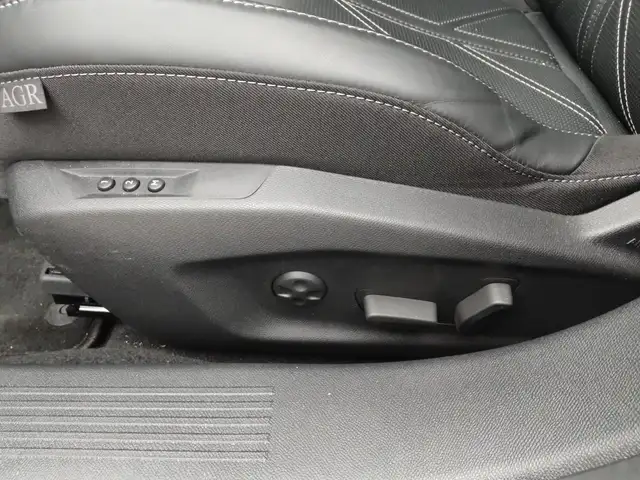 Opel Astra view 12