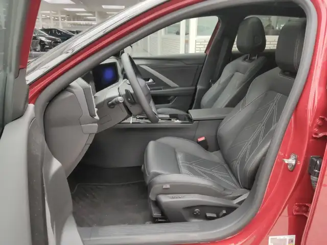 Opel Astra view 11
