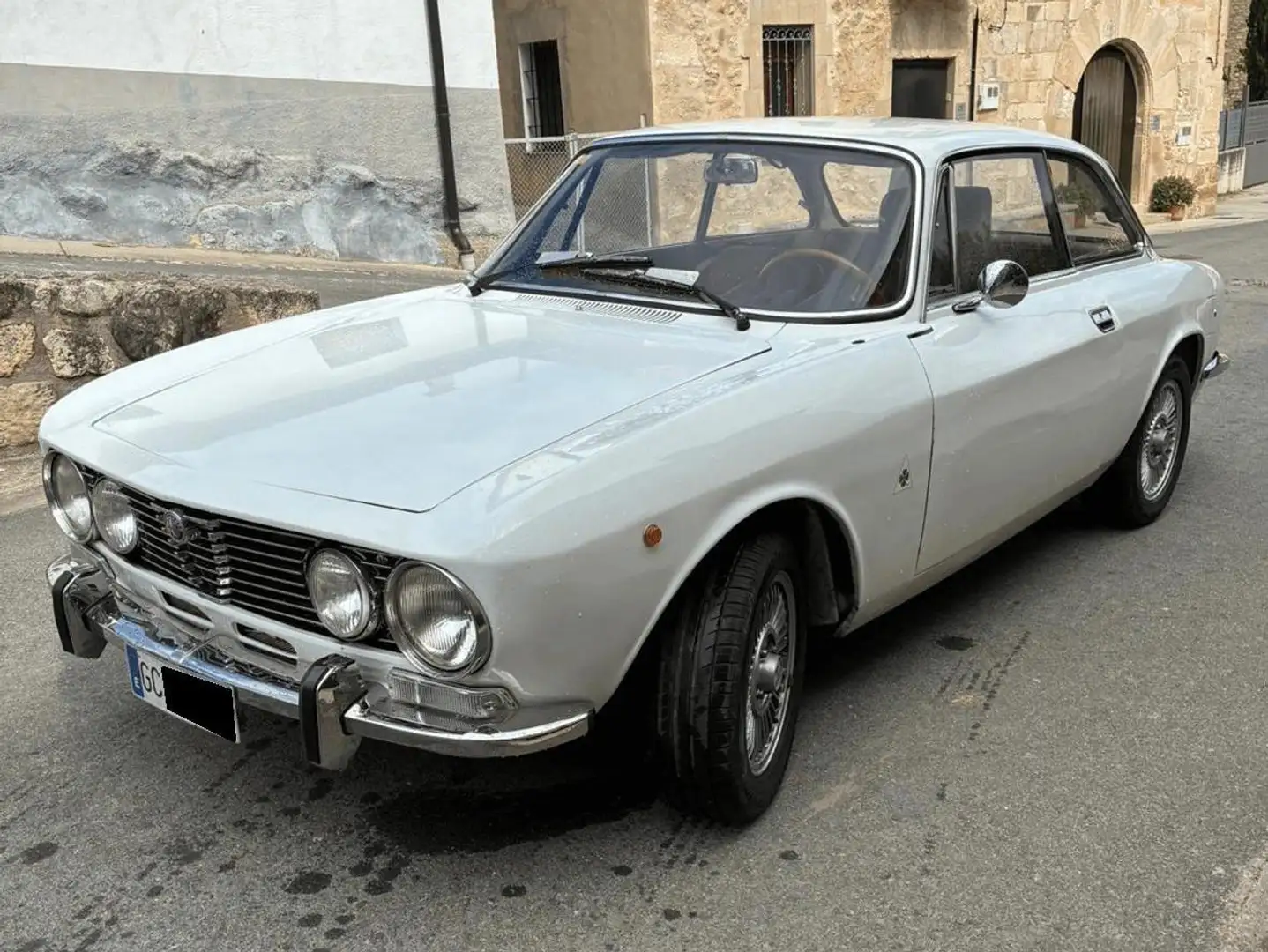 Alfa Romeo GTV 2000 Bílá - 1