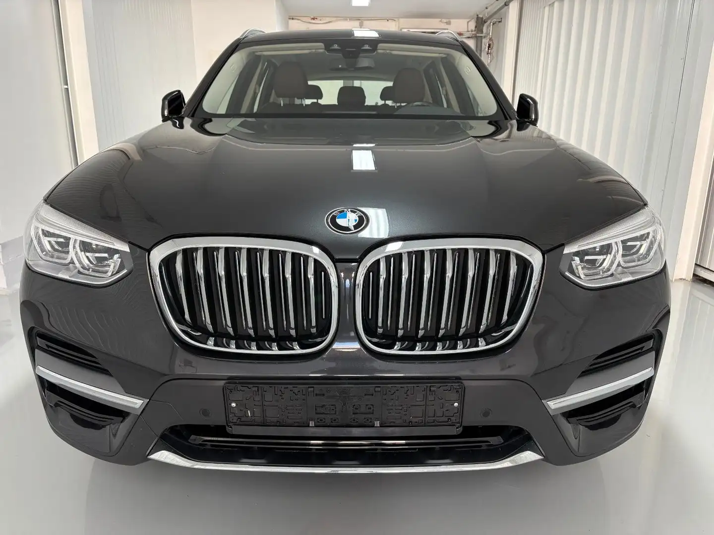 BMW X3 xDrive 30 e Luxury Line/LED/Leder/Navi/AHK Gris - 2