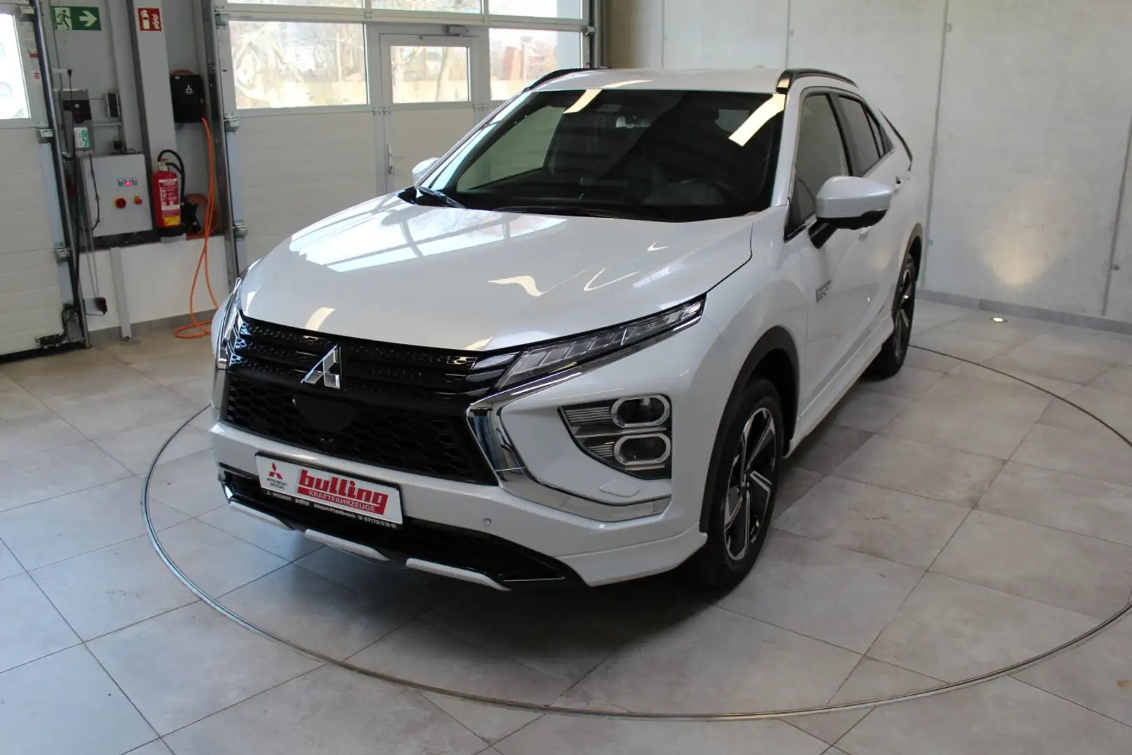 Mitsubishi Eclipse Cross Plug-in Hybrid PLUS Select -Paket Blanc - 1