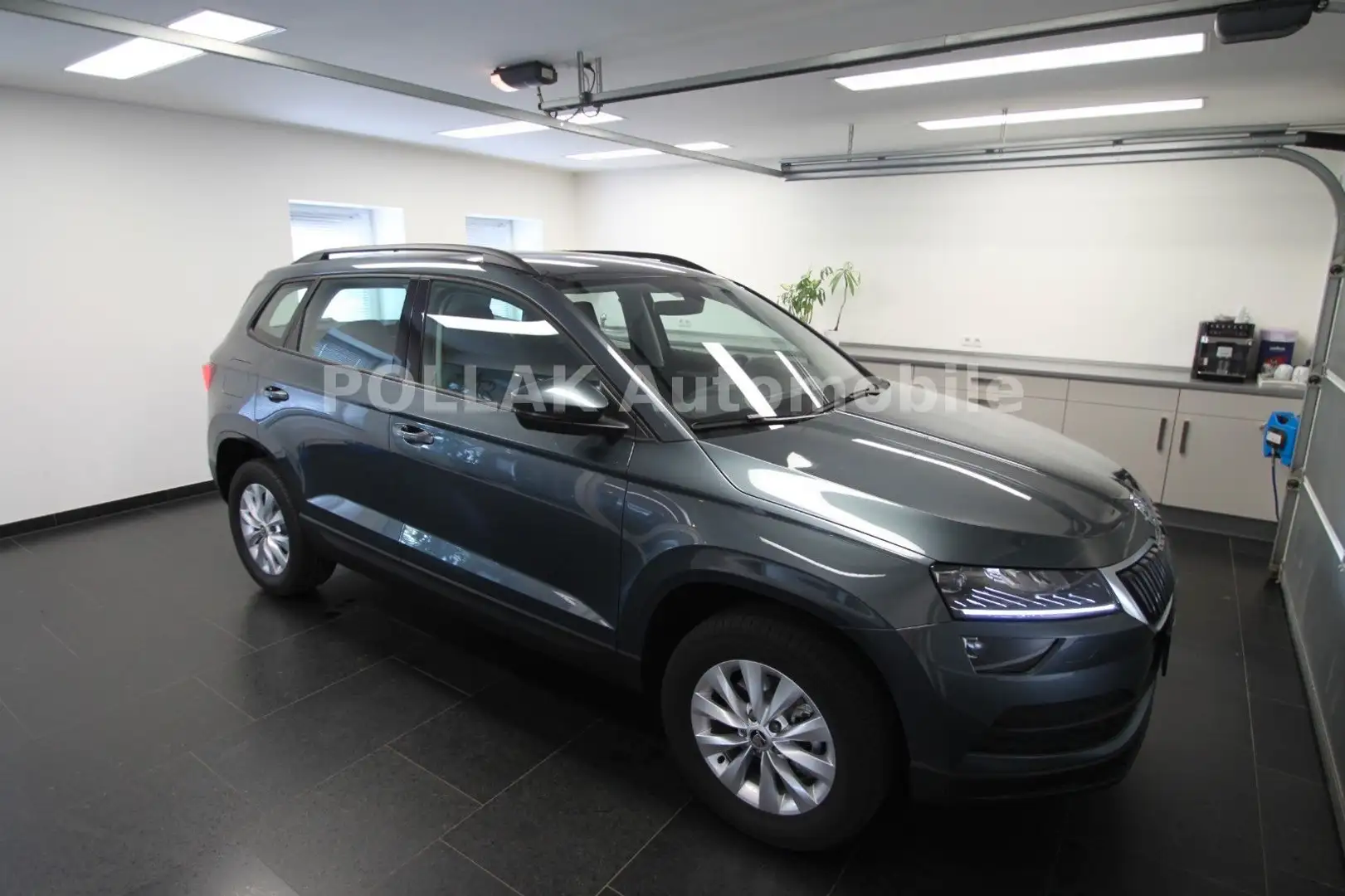 Skoda Karoq Ambition*LED*NAVI*SHZ*MFL*GRA*BC*1.HAND*ZV Grau - 2