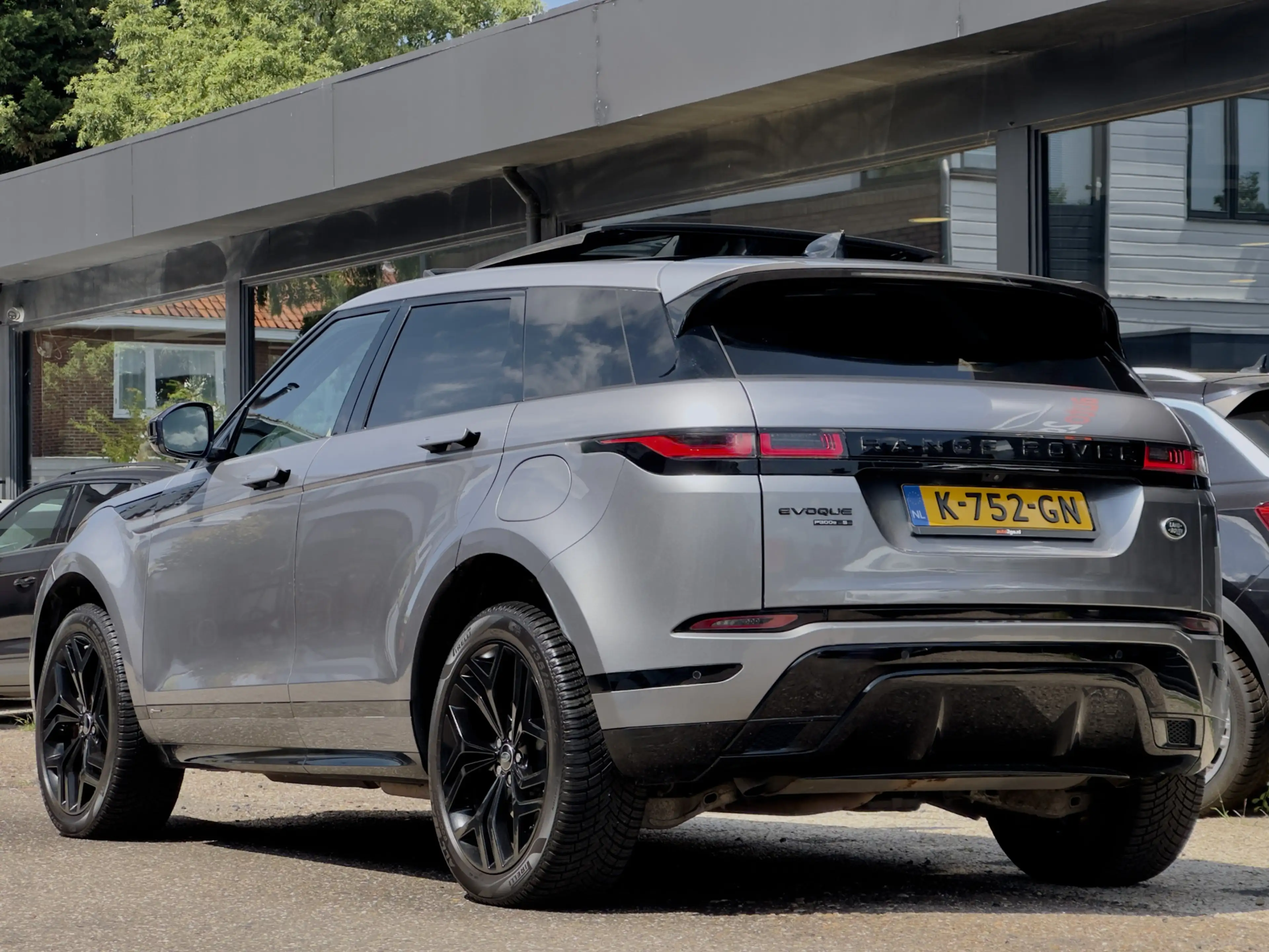 Land Rover Range Rover Evoque 1.5 P300e ACTIE! BETAAL NU 50% 14950 DE REST IN 2J — photo 4