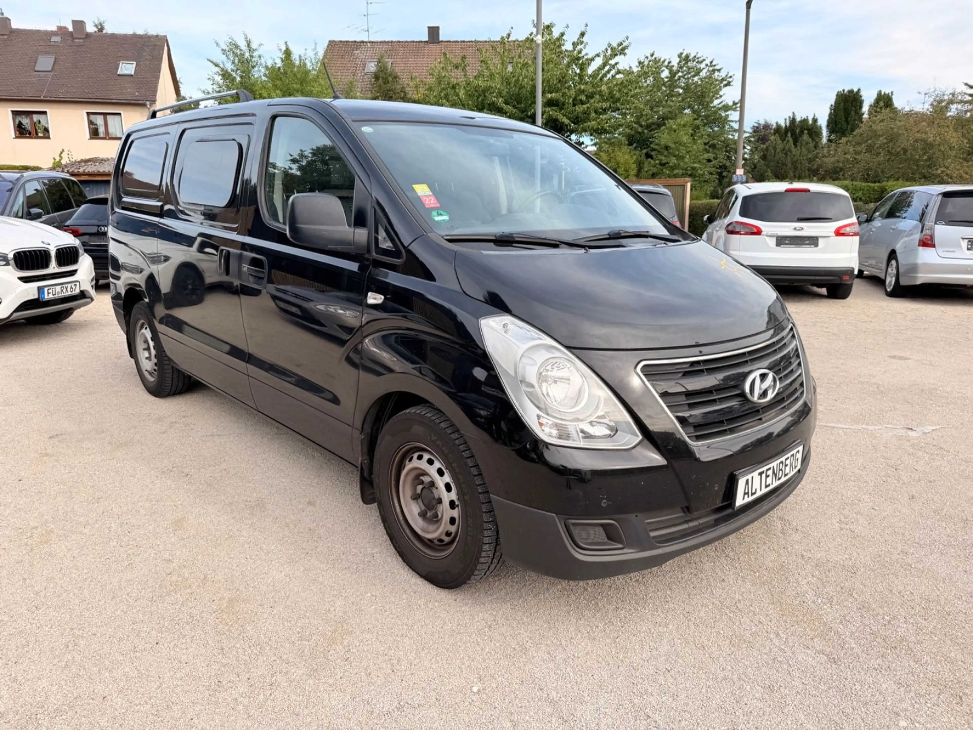 Hyundai H-1 Kasten,Klima,AHK,TÜV 11.2027 — photo 4