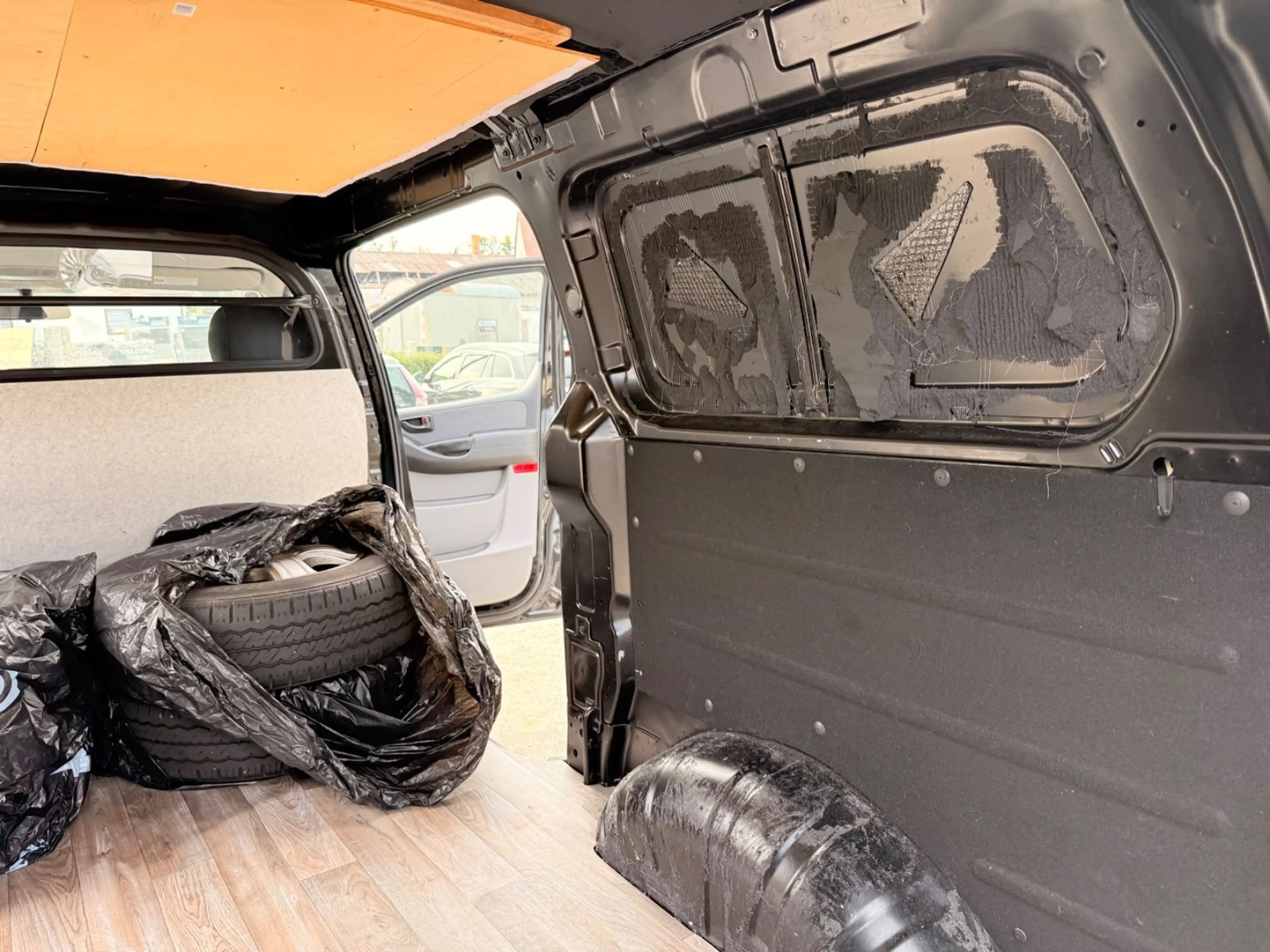 Hyundai H-1 Kasten,Klima,AHK,TÜV 11.2027 — photo 14