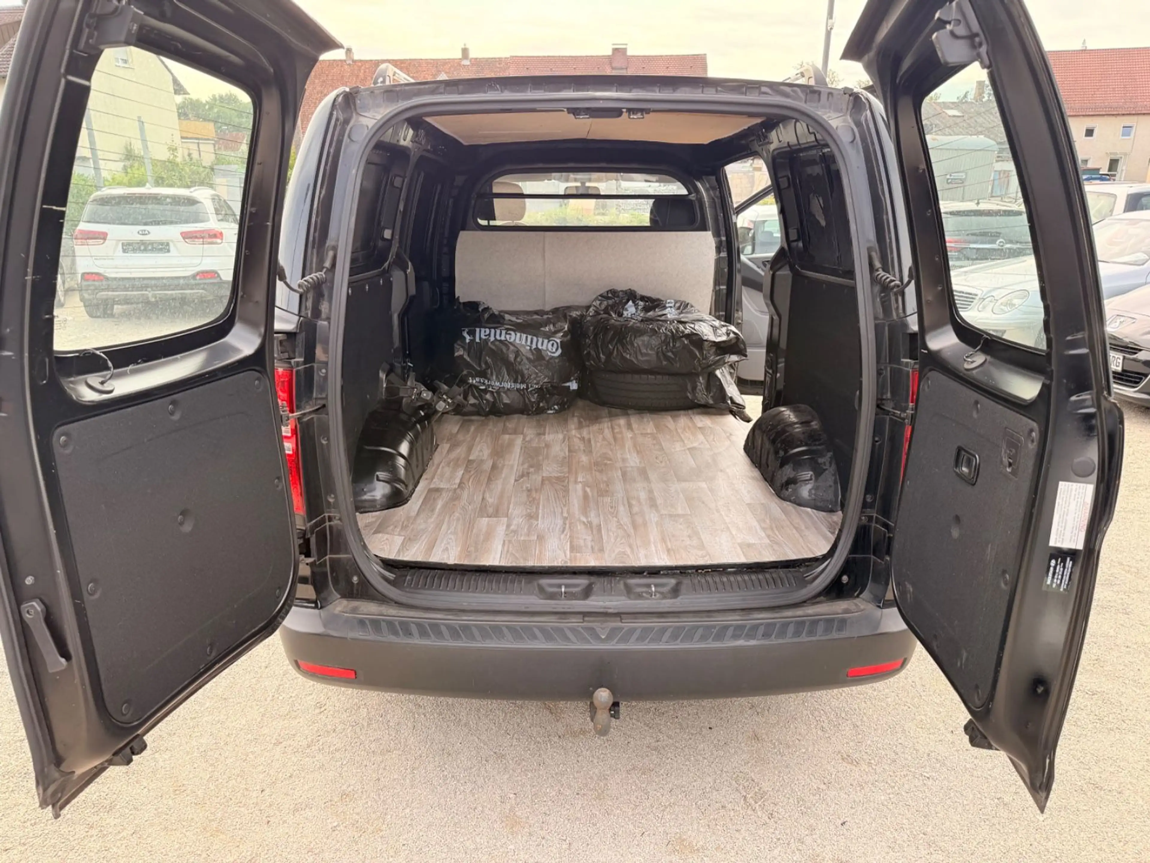 Hyundai H-1 Kasten,Klima,AHK,TÜV 11.2027 — photo 31