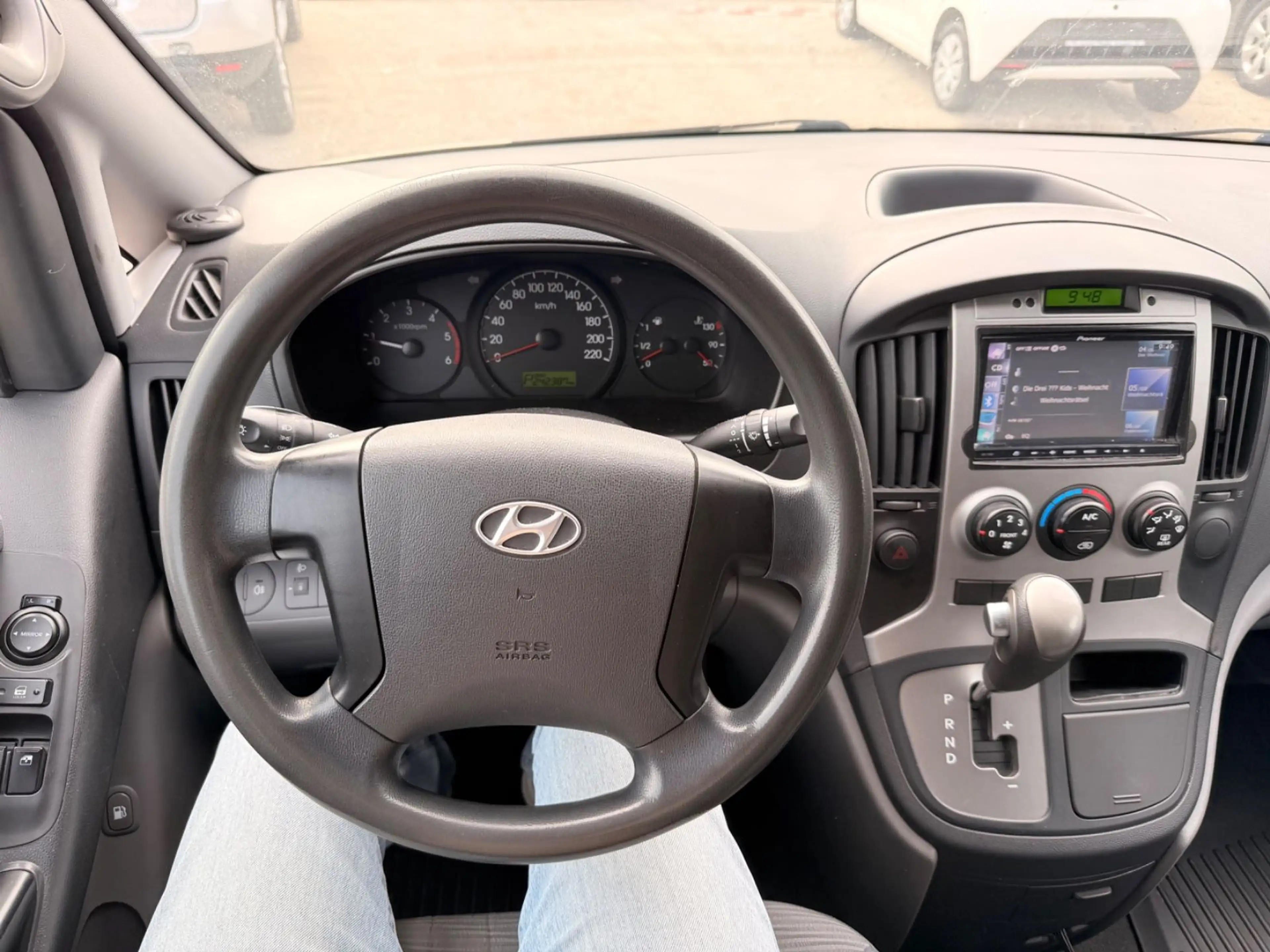 Hyundai H-1 Kasten,Klima,AHK,TÜV 11.2027 — photo 37