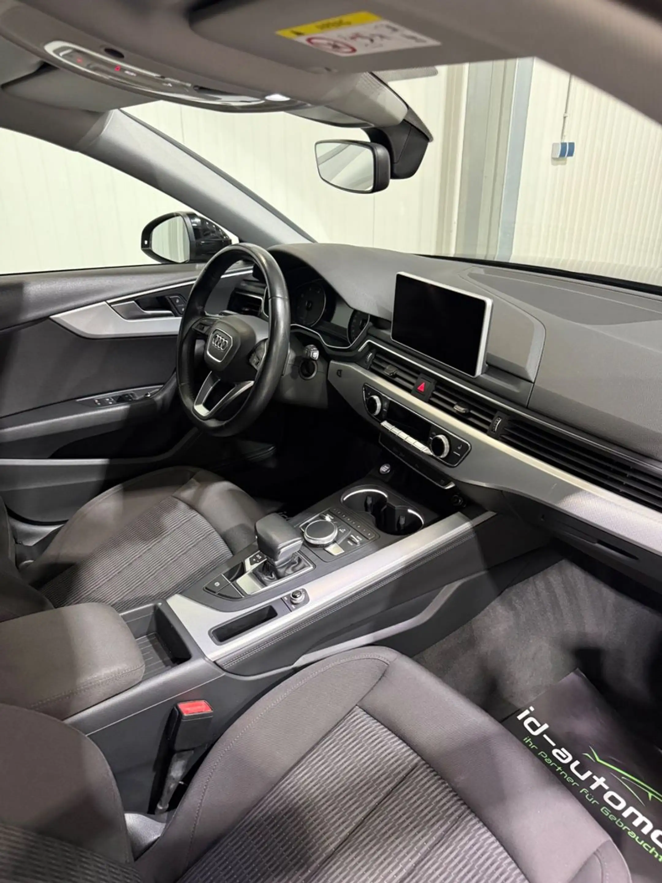 Audi A4 Avant 35 TDI S-Line design, Standhzg, Massage — photo 9