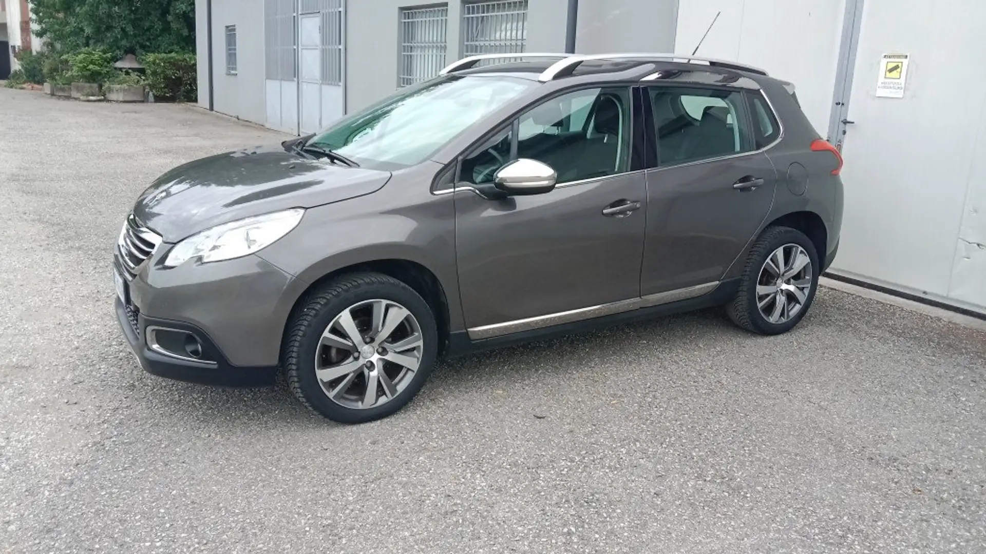 Peugeot 2008 2008 1.6 e - HDi  8v - Allure s Grigio - 2