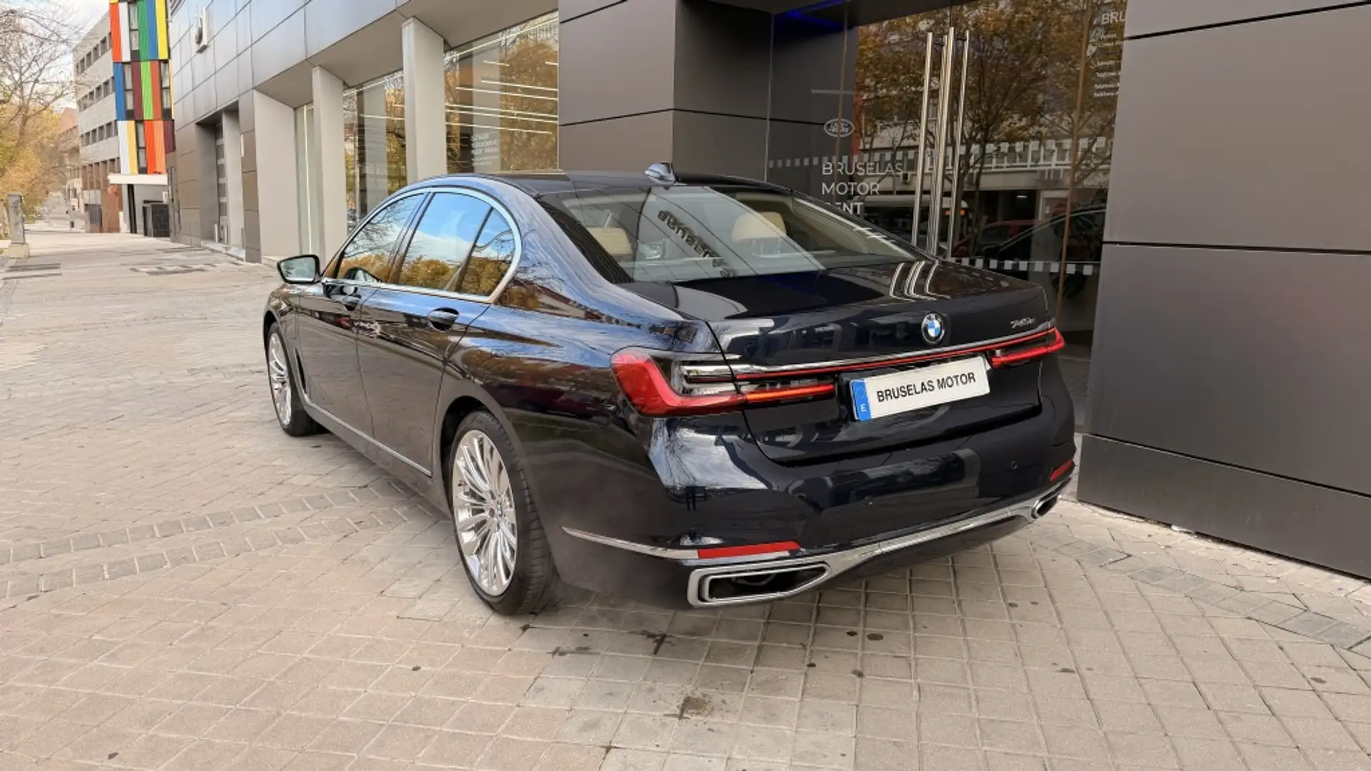 BMW 745 745e Azul - 2