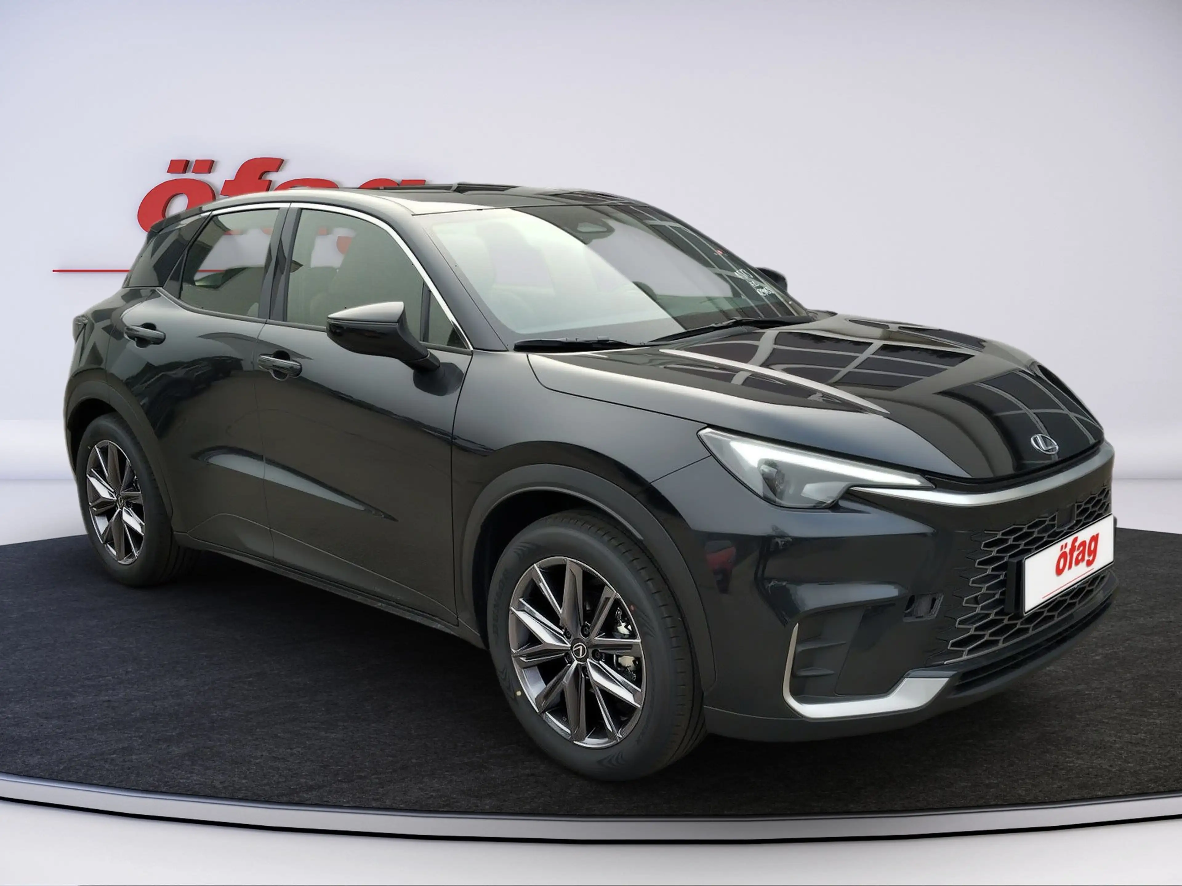 Lexus LBX 1.5 HEV 1.4kWh Elegant Black Edition Aut. LM — photo 7