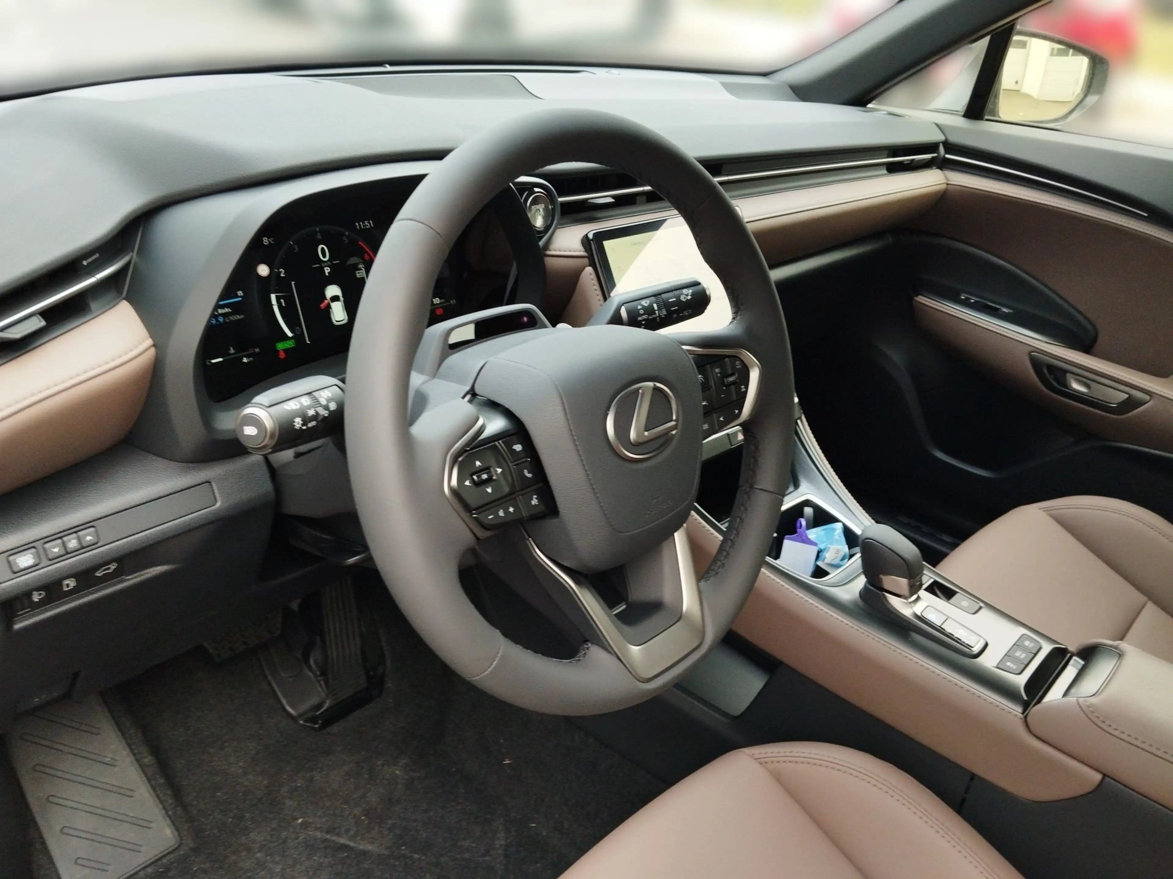 Lexus LBX 1.5 HEV 1.4kWh Elegant Black Edition Aut. LM — photo 10