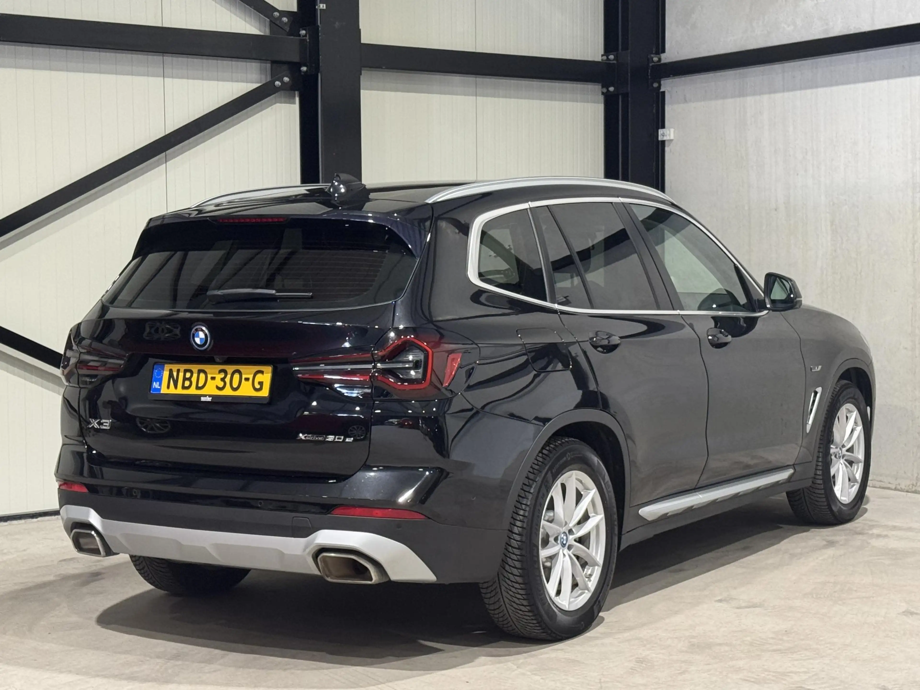 BMW X3 xDrive30e Business | navi | leder | led | — photo 33