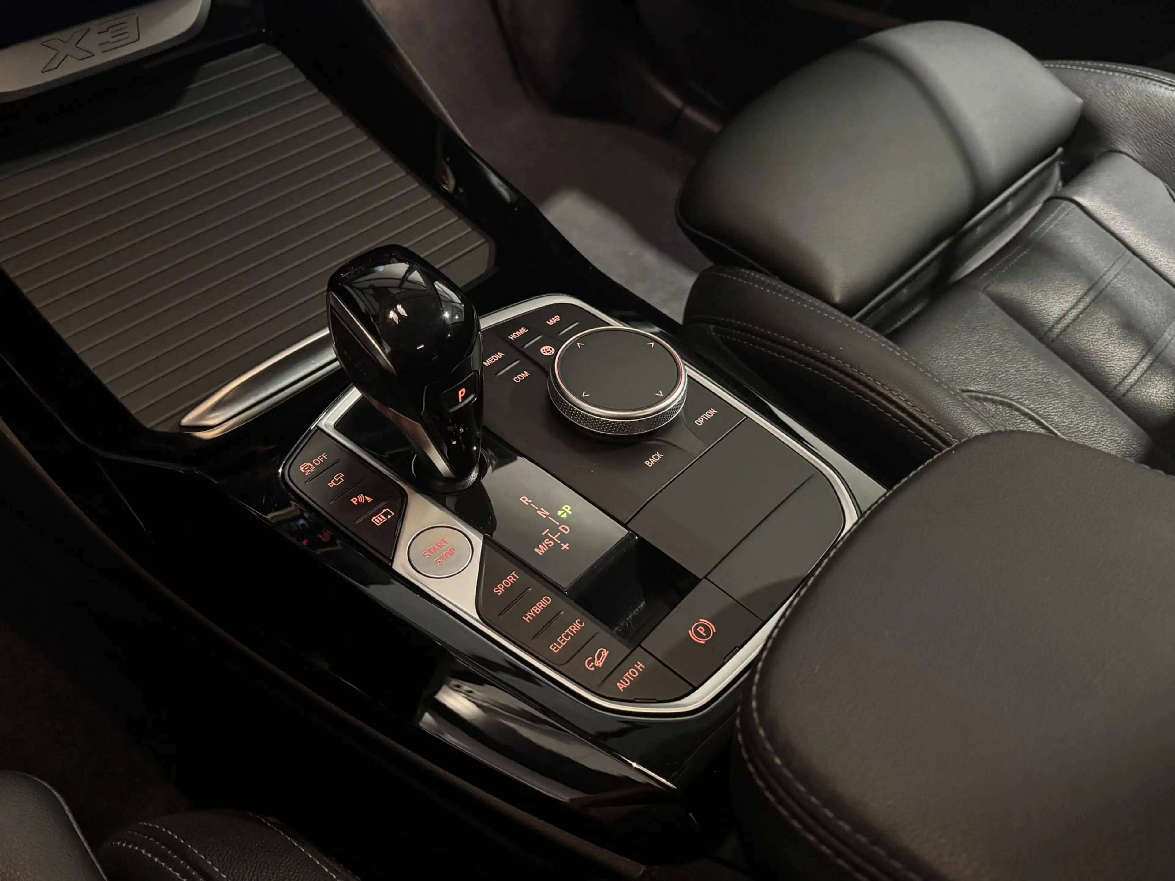 BMW X3 xDrive30e Business | navi | leder | led | — photo 16