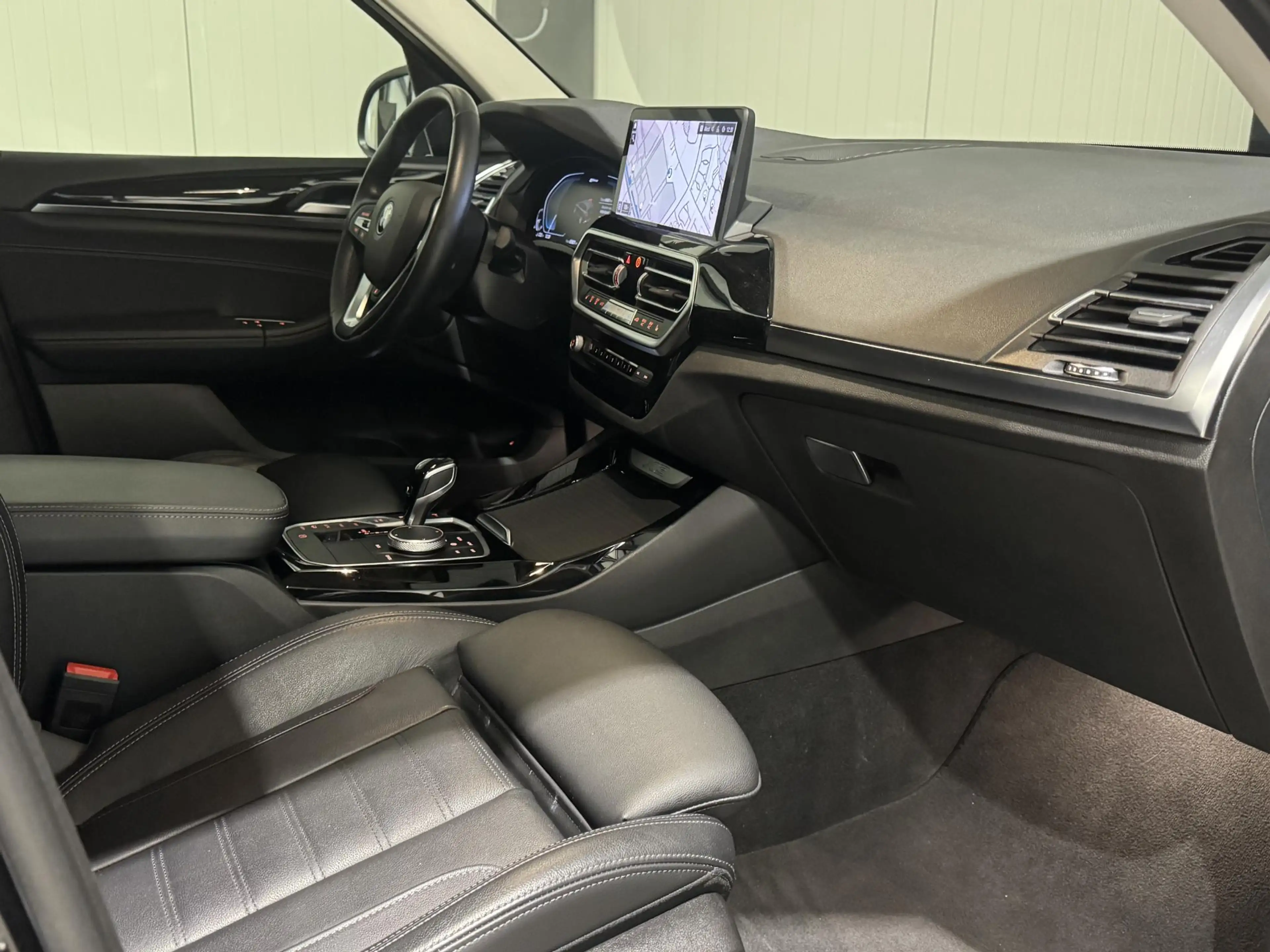 BMW X3 xDrive30e Business | navi | leder | led | — photo 6