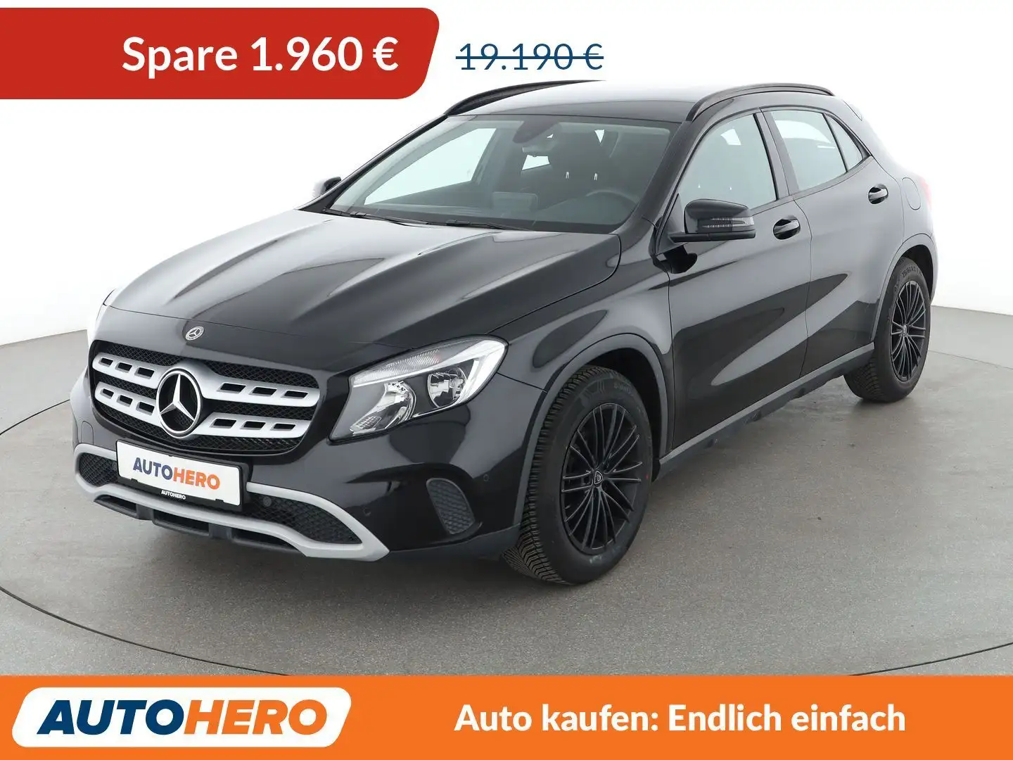 Mercedes-Benz GLA 180 *NAVI*TEMPO*PDC*CAM*SHZ*KLIMA*GARANTIE* Schwarz - 1