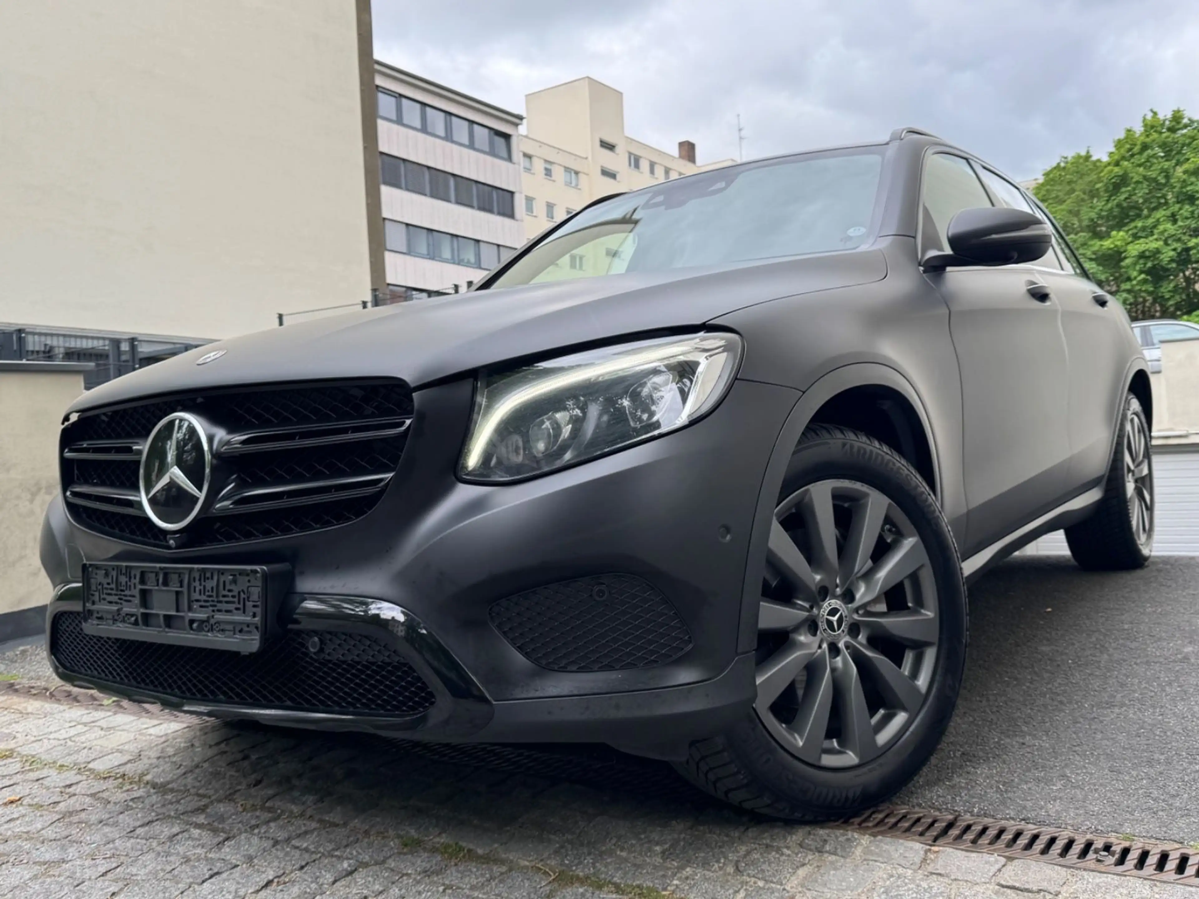 Mercedes-Benz GLC 350 d 4Matic/PANO/360/HUD/KEYLESS/LUFTFEDERU — photo 4