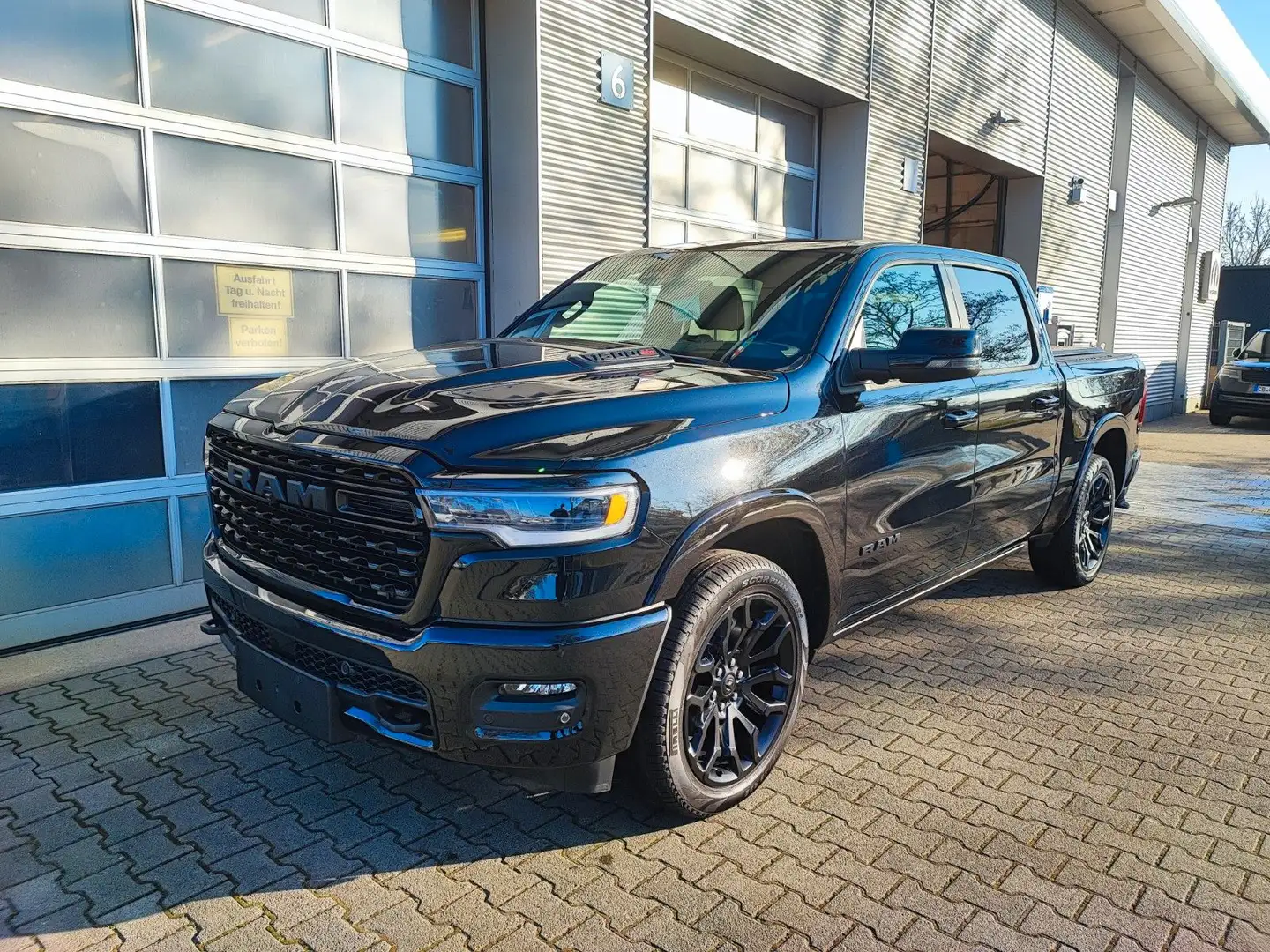 Dodge RAM 1500 Limited Night 3,0L L6 SST H.O. CrewCab Negro - 1