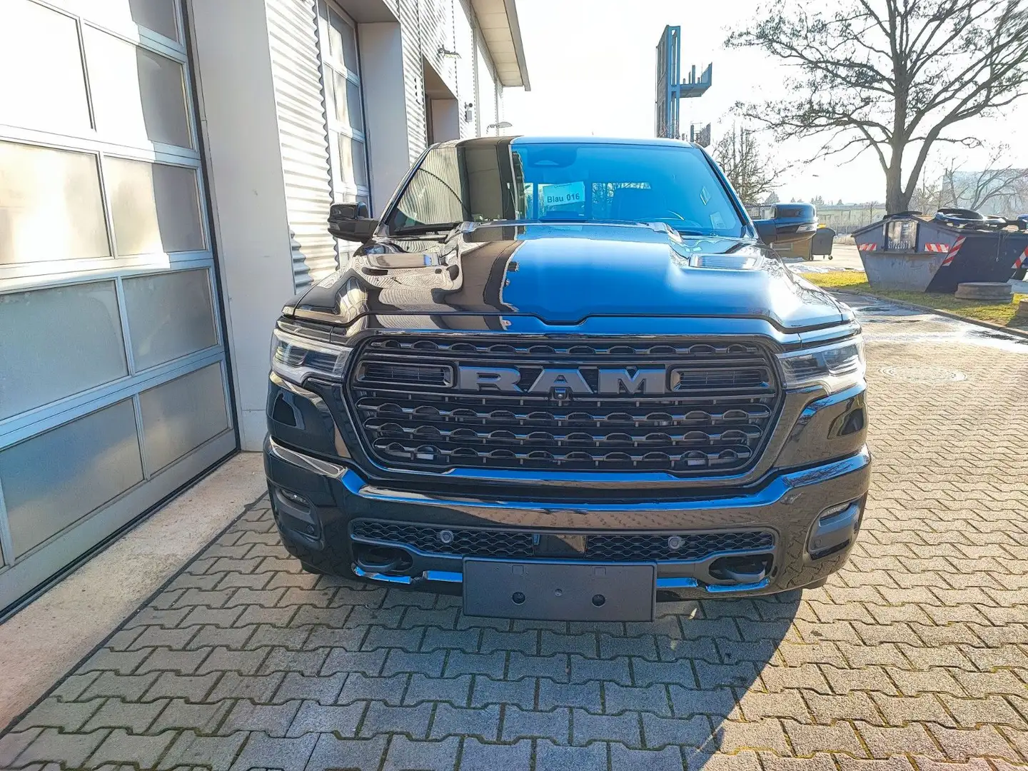 Dodge RAM 1500 Limited Night 3,0L L6 SST H.O. CrewCab Negro - 2