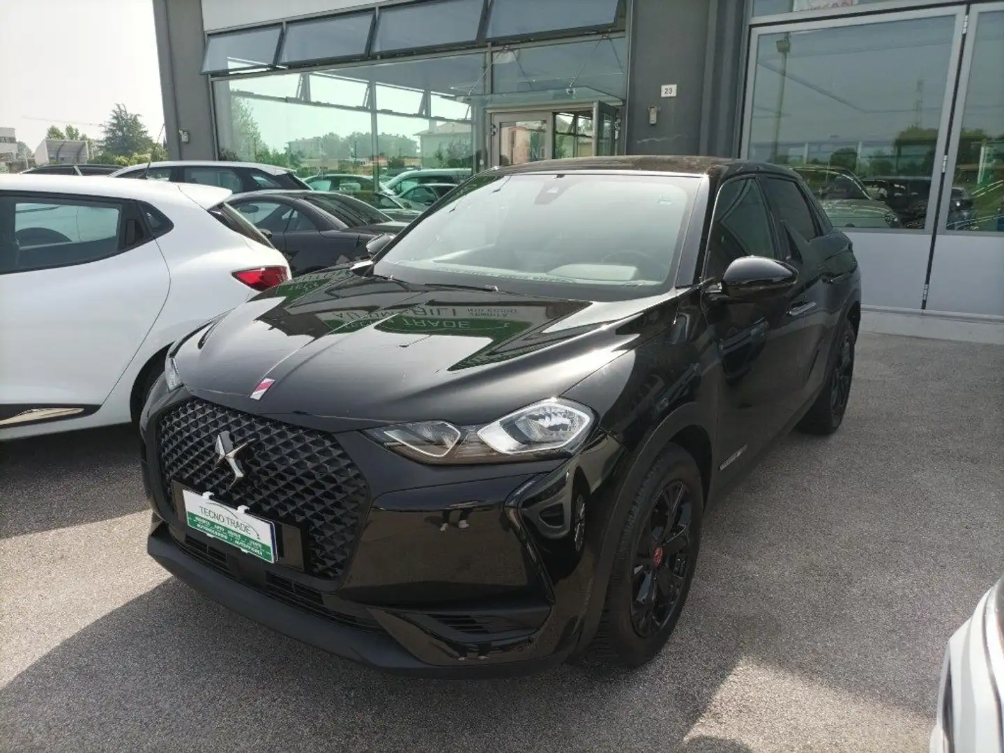 DS Automobiles DS 3 Crossback BlueHDi 100 Performance Line Negro - 2