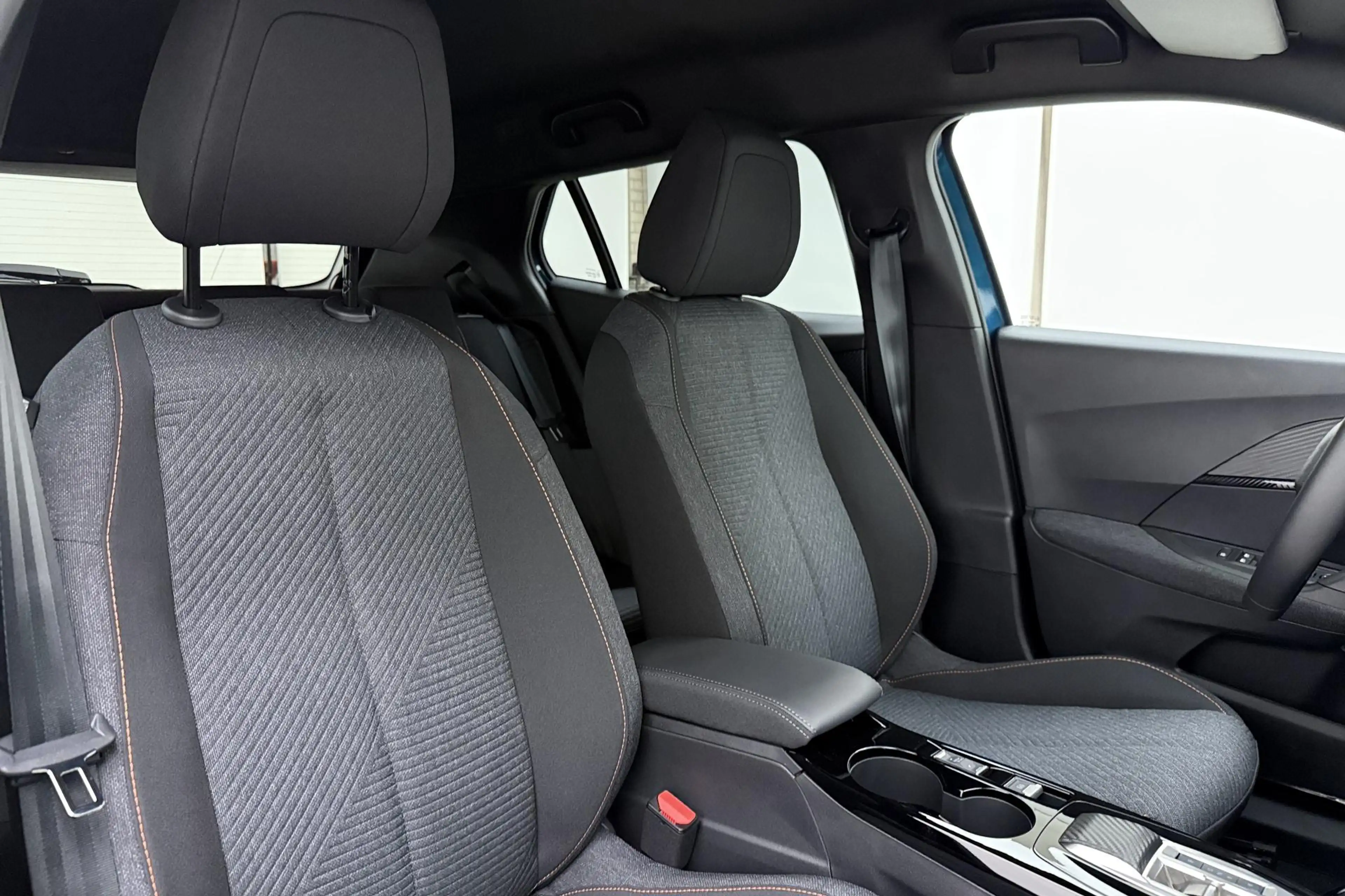 Peugeot e-2008 EV Business 54 kWh | NIEUWE VOORRAAD | 156PK | AUT — photo 13
