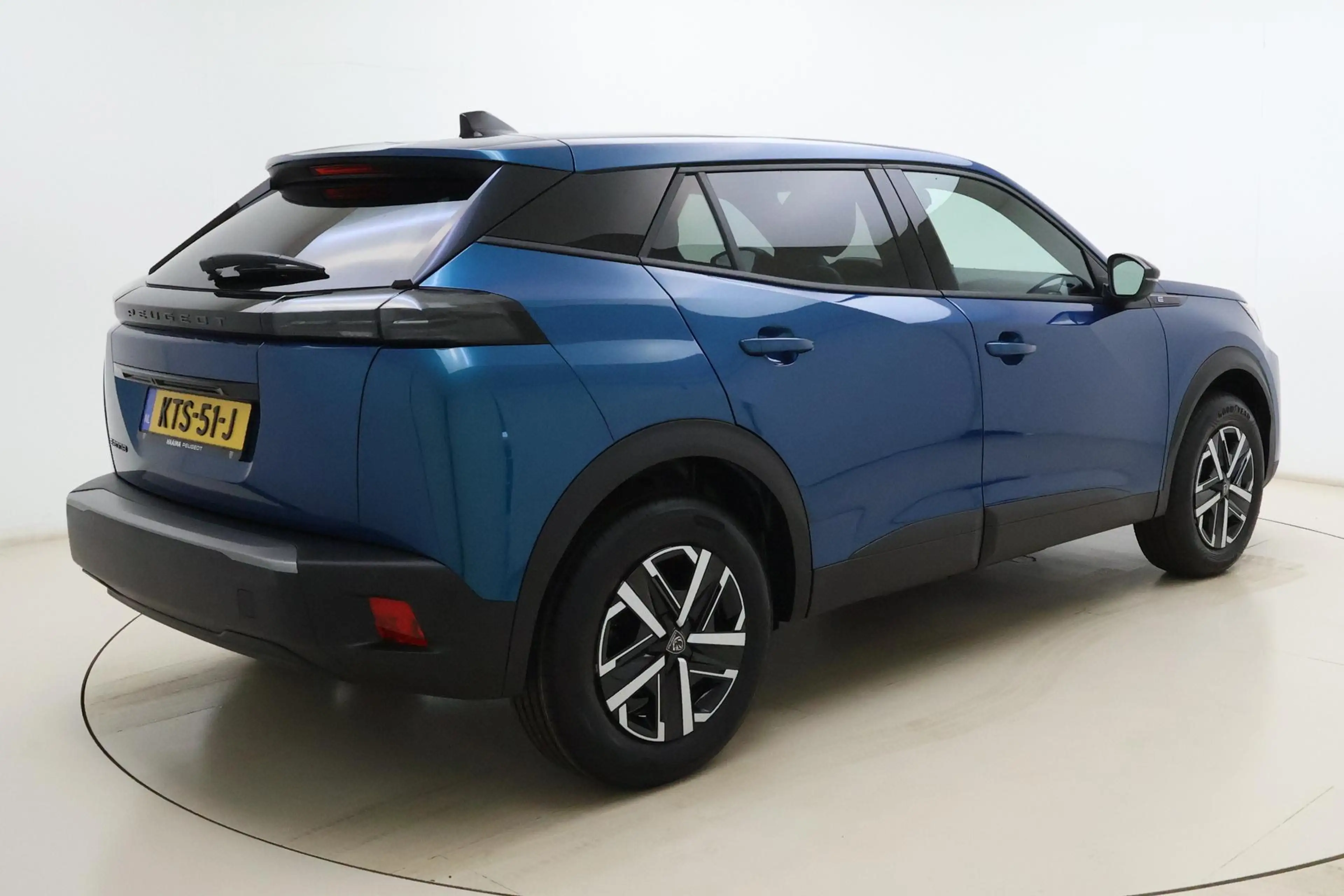 Peugeot e-2008 EV Business 54 kWh | NIEUWE VOORRAAD | 156PK | AUT — photo 2