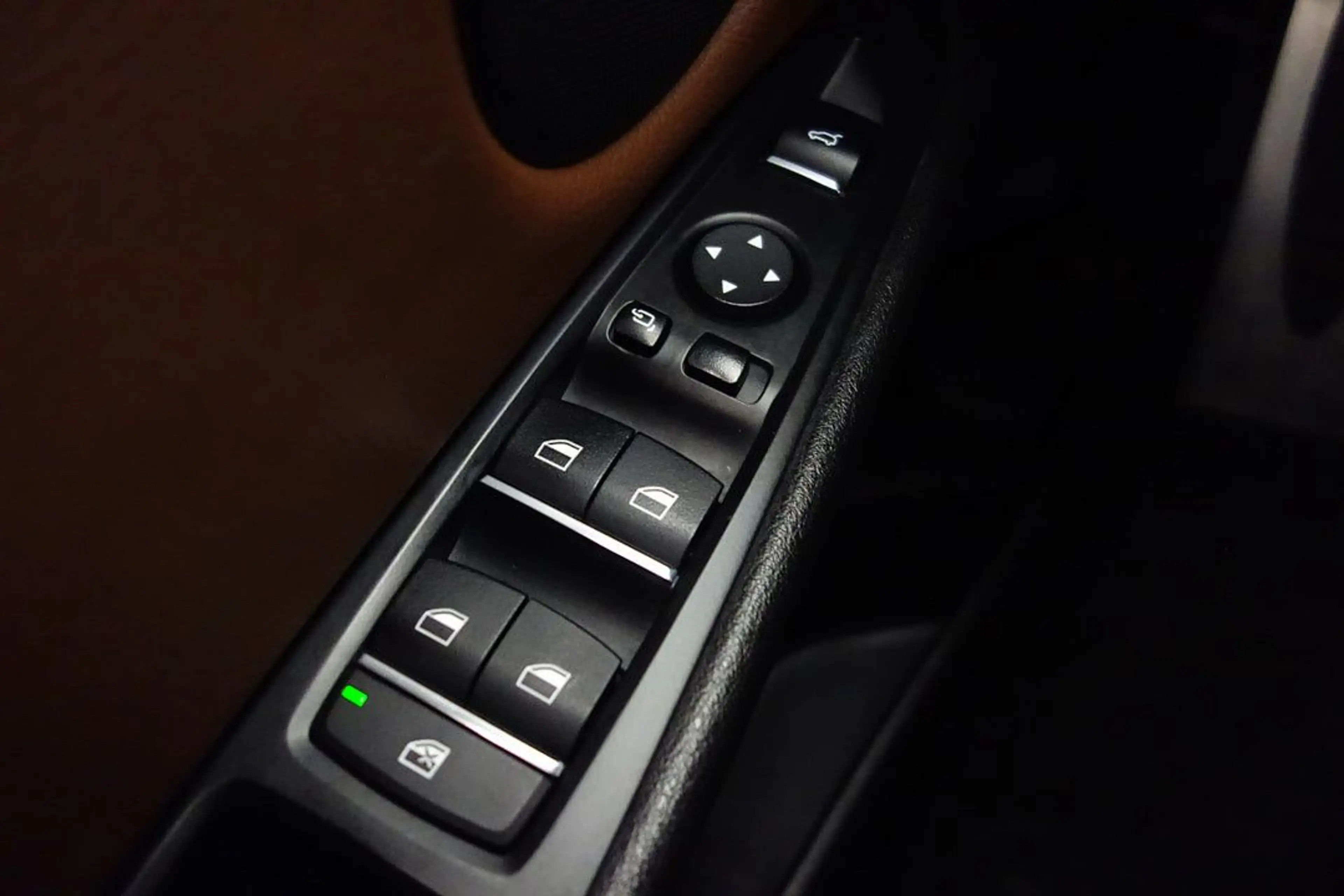 BMW X5 xDrive 40d **M SPORT** E-SITZE+HUD+ACC+AHKPL — photo 23