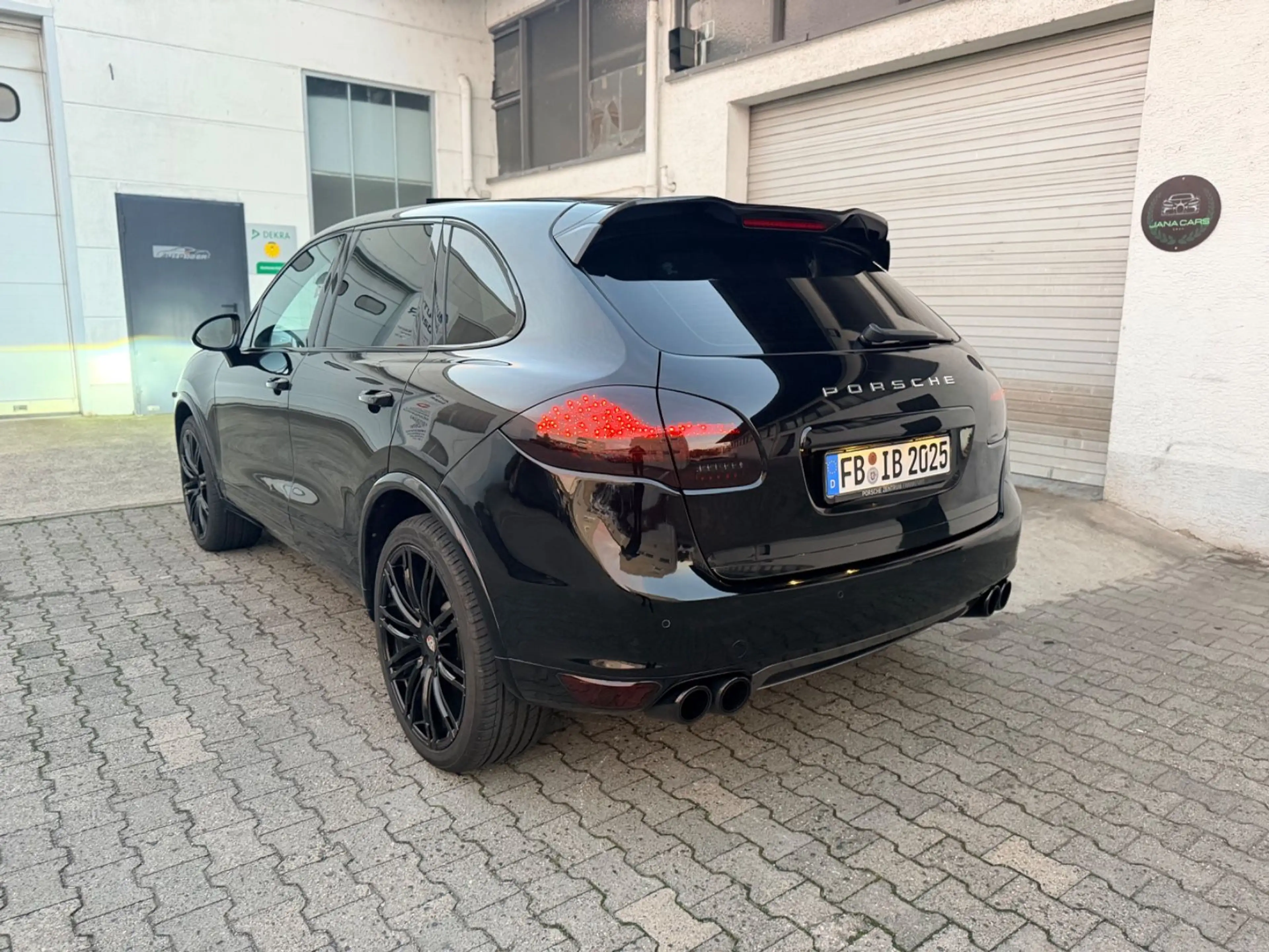 Porsche Cayenne Diesel Platinum Edition — photo 7