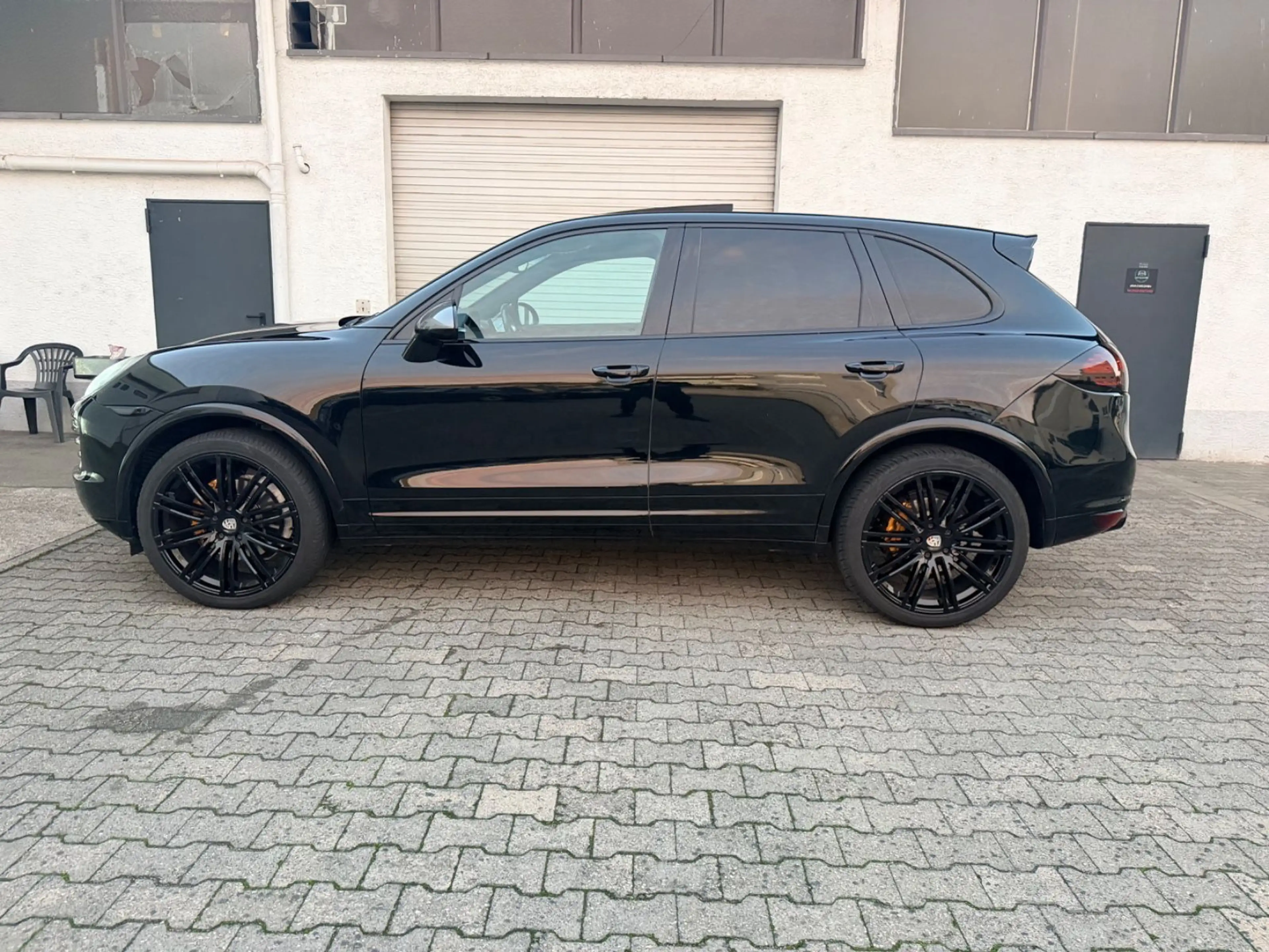 Porsche Cayenne Diesel Platinum Edition — photo 6
