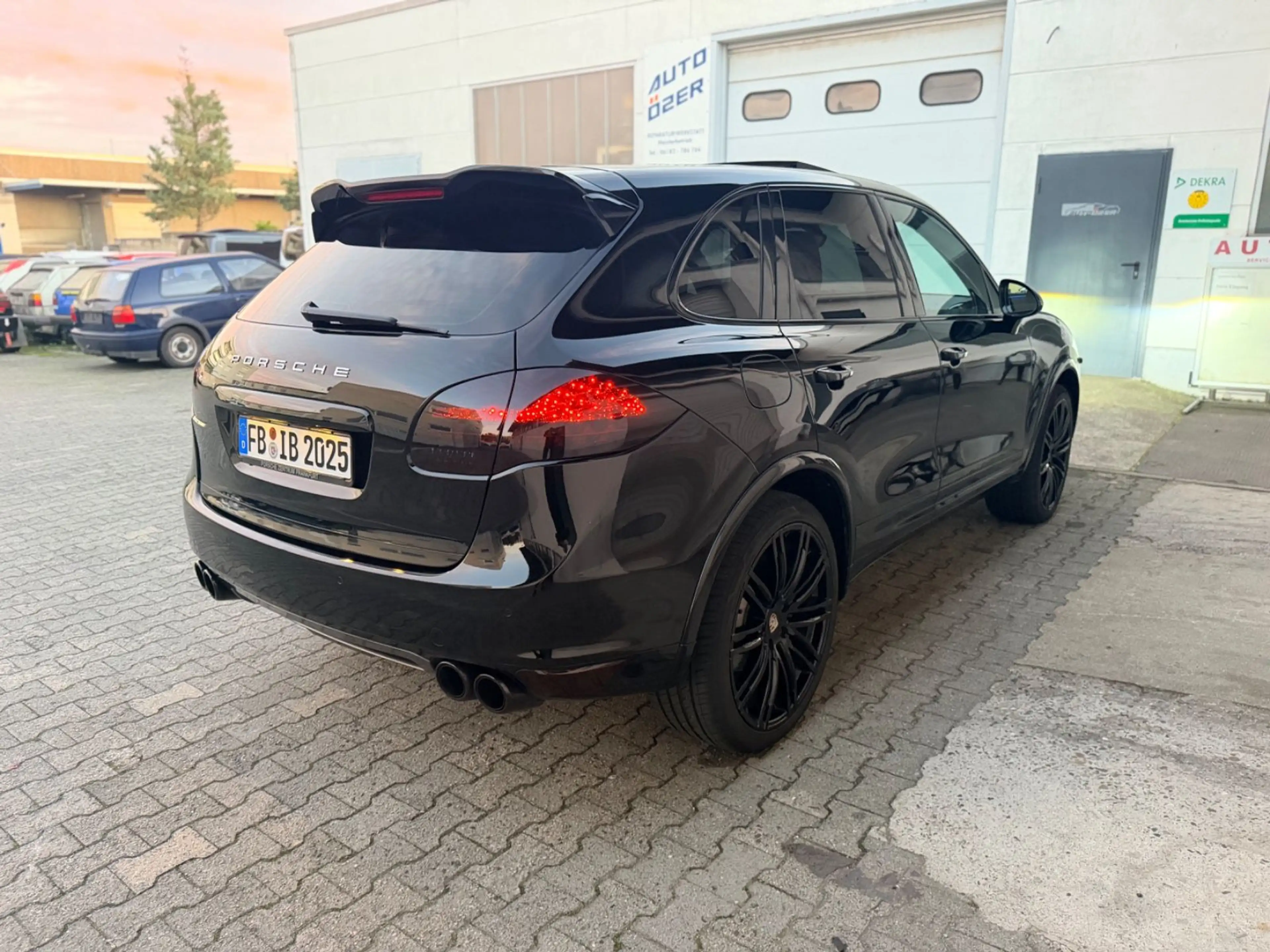 Porsche Cayenne Diesel Platinum Edition — photo 9