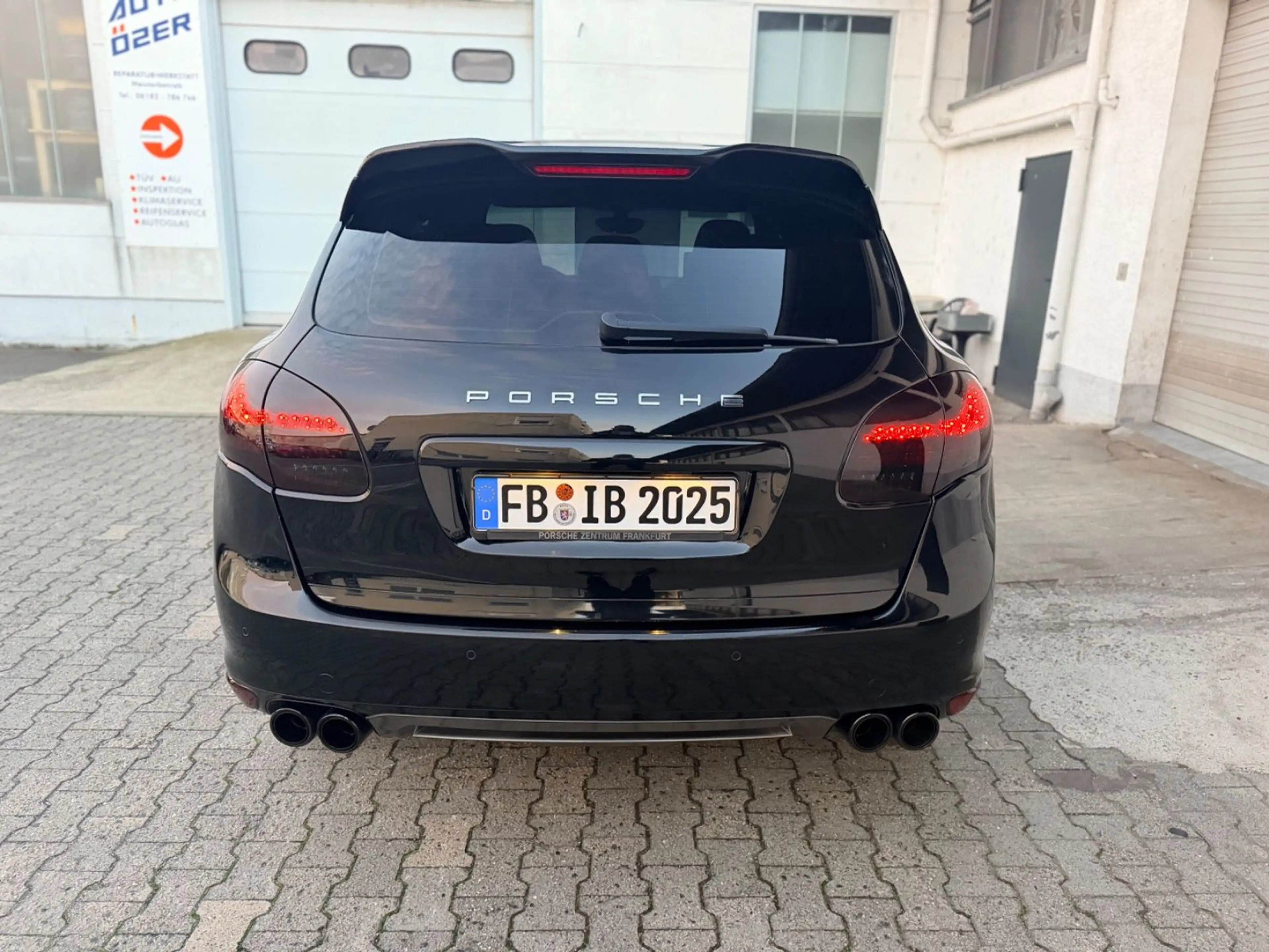 Porsche Cayenne Diesel Platinum Edition — photo 8