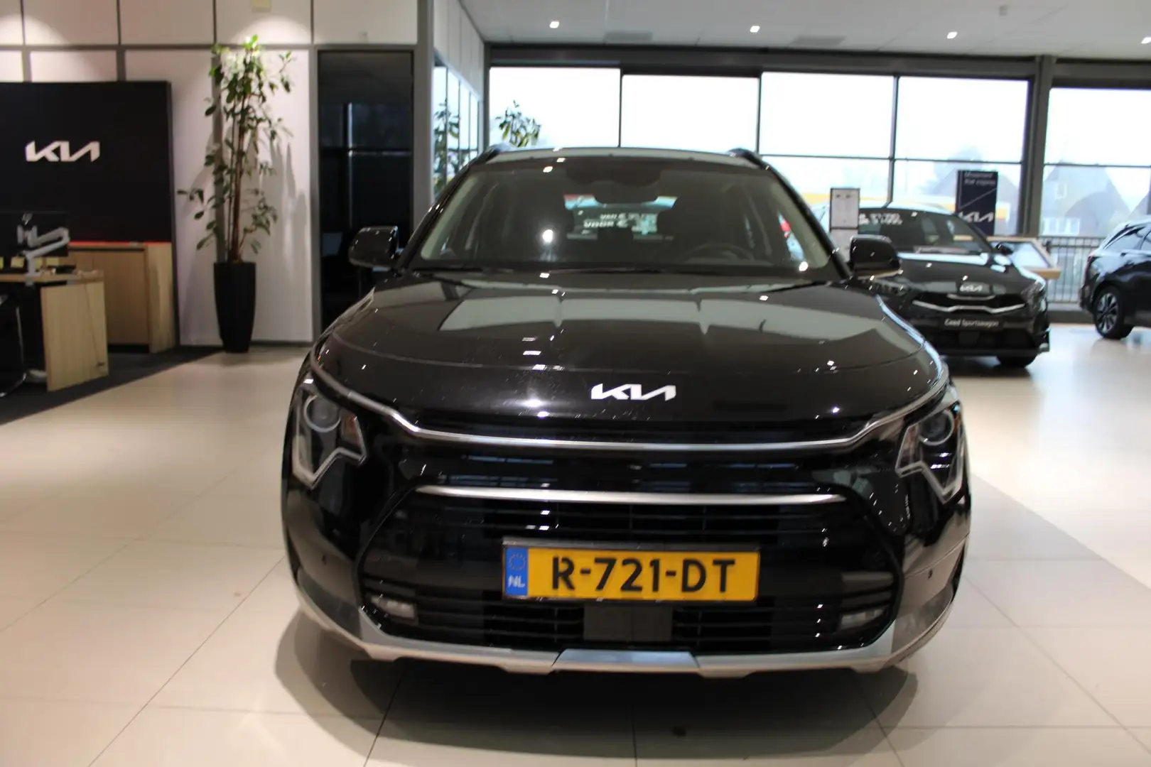 Kia Niro 1.6 GDi Hybrid DynamicLine l Navigatie l Camera l Zwart - 2