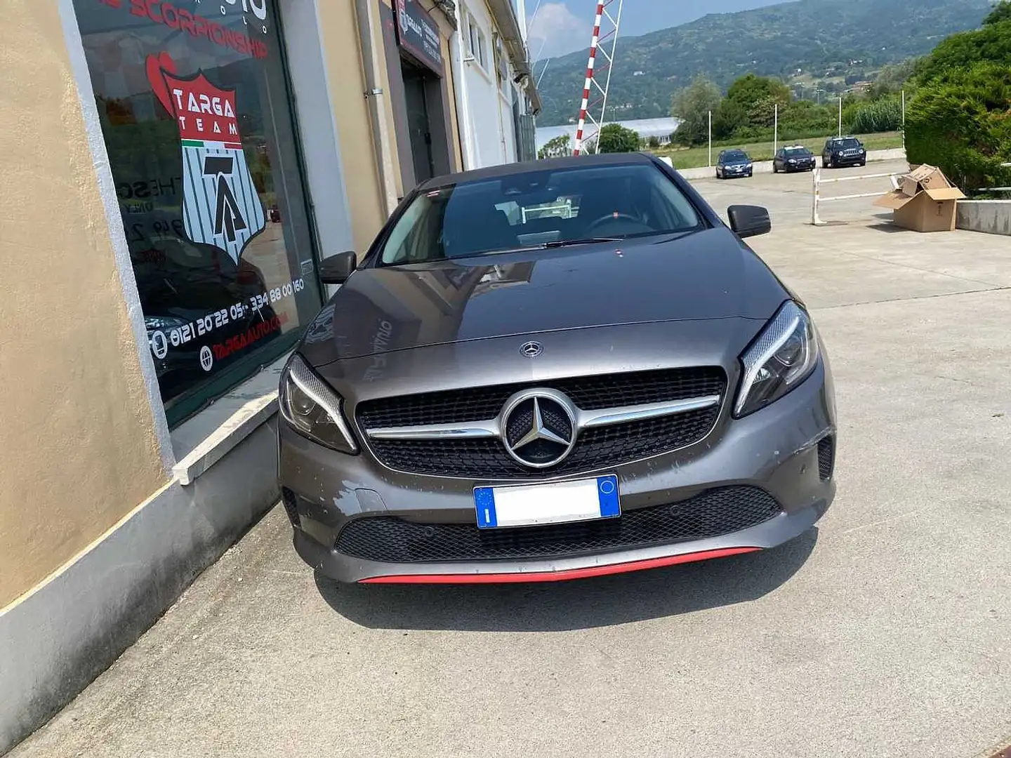 Mercedes-Benz A 180 Classe A A 180 d Automatic Sport Grigio - 2