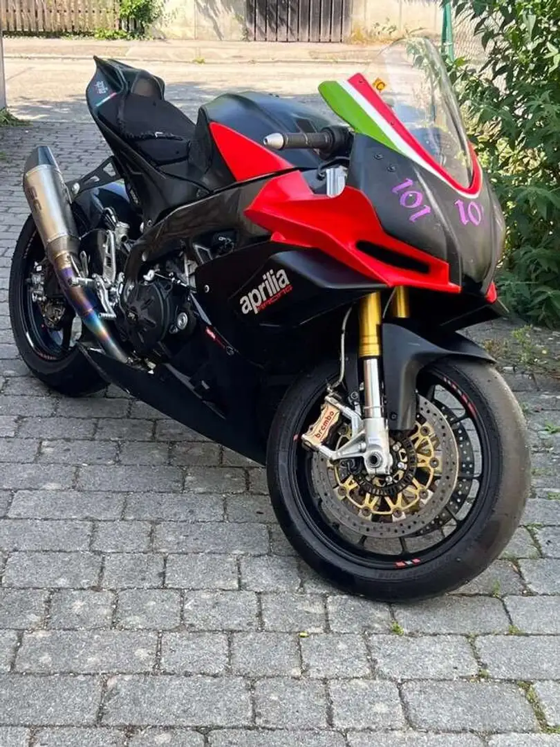 Aprilia RSV4 RR Nero - 1