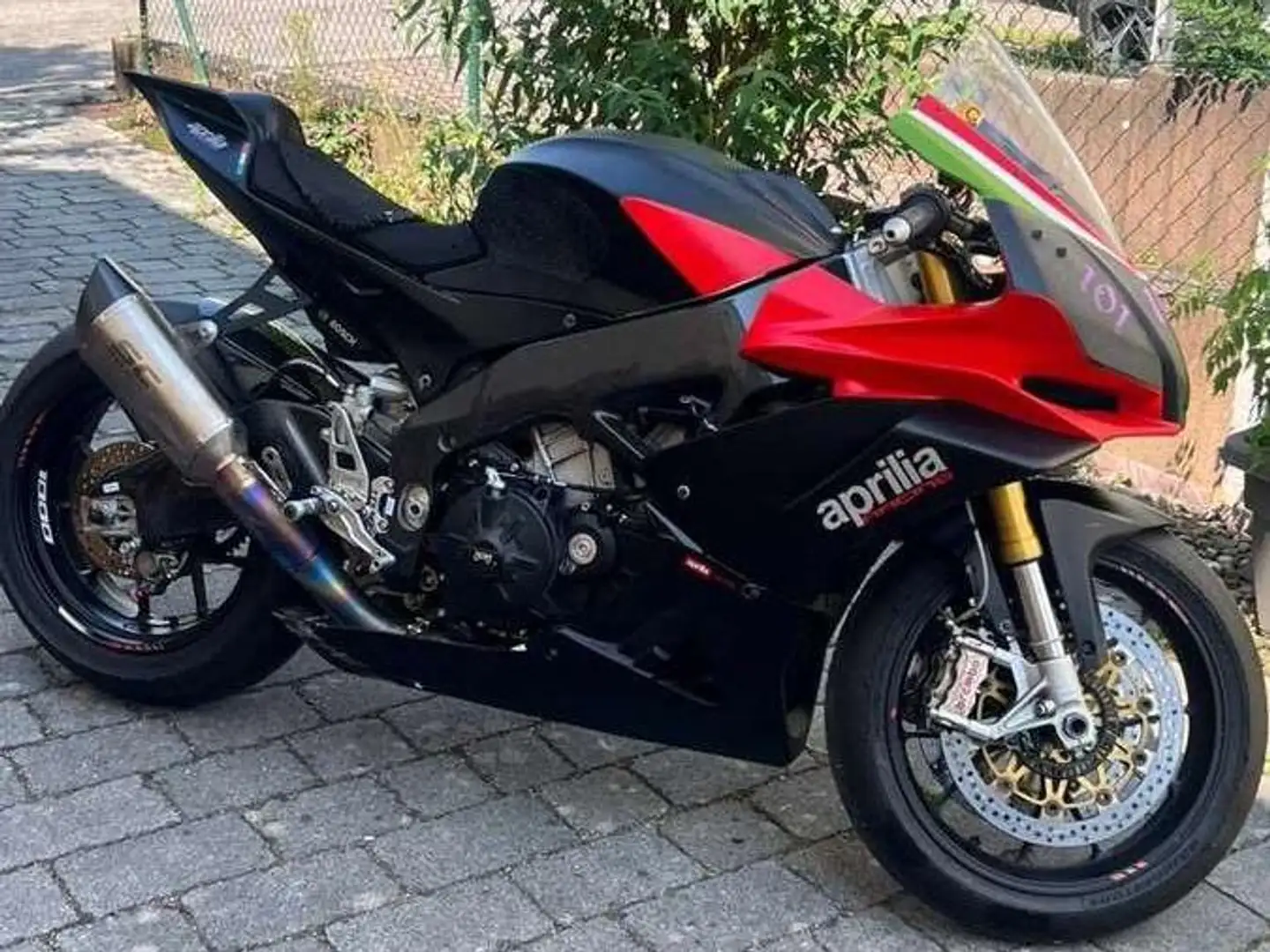 Aprilia RSV4 RR Nero - 2